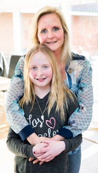 Lotte Søjborg Hornemann med datteren Clara