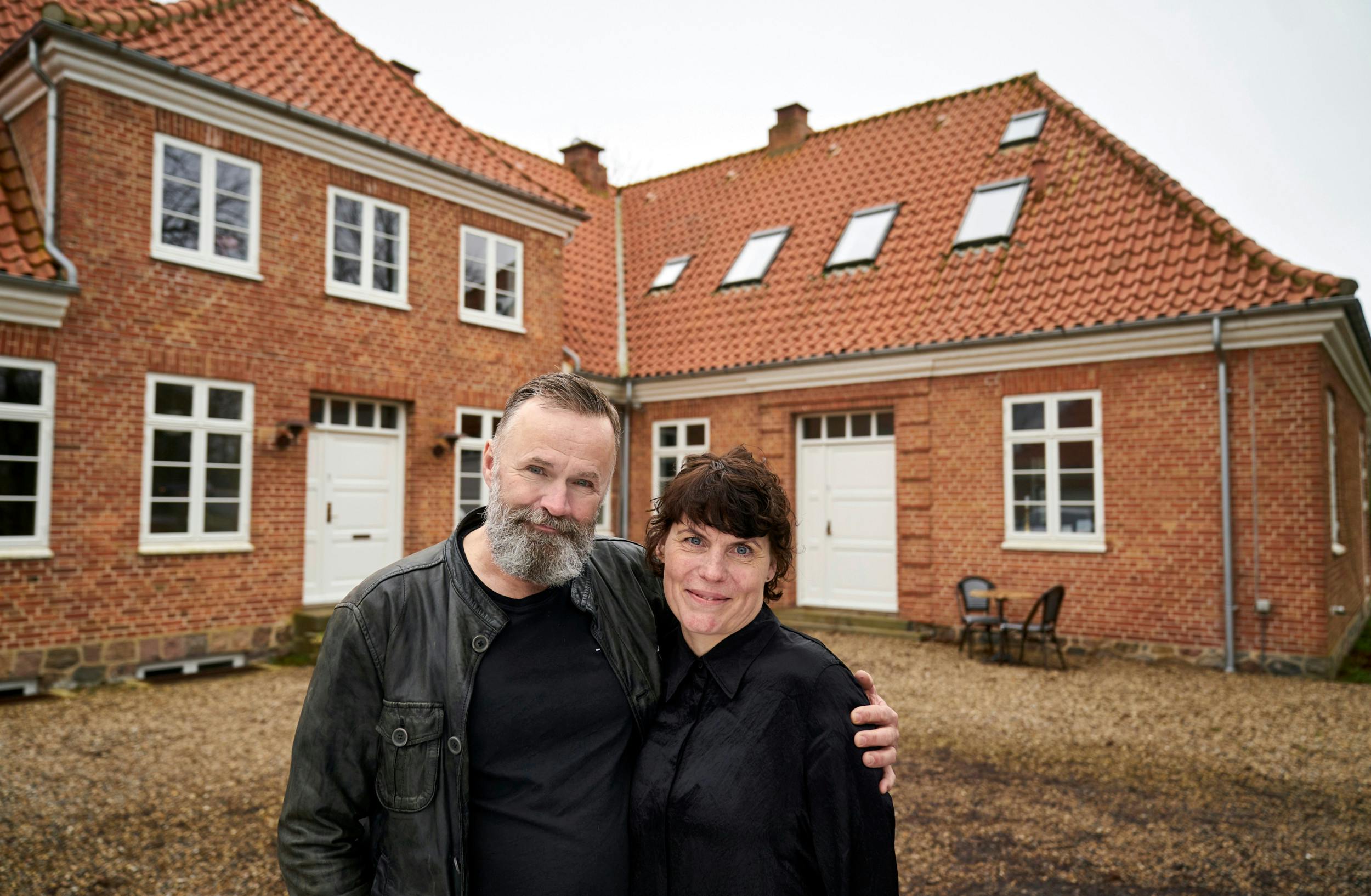 Sangeren Bech med fornavnet Svend rocker og hans kone Trine