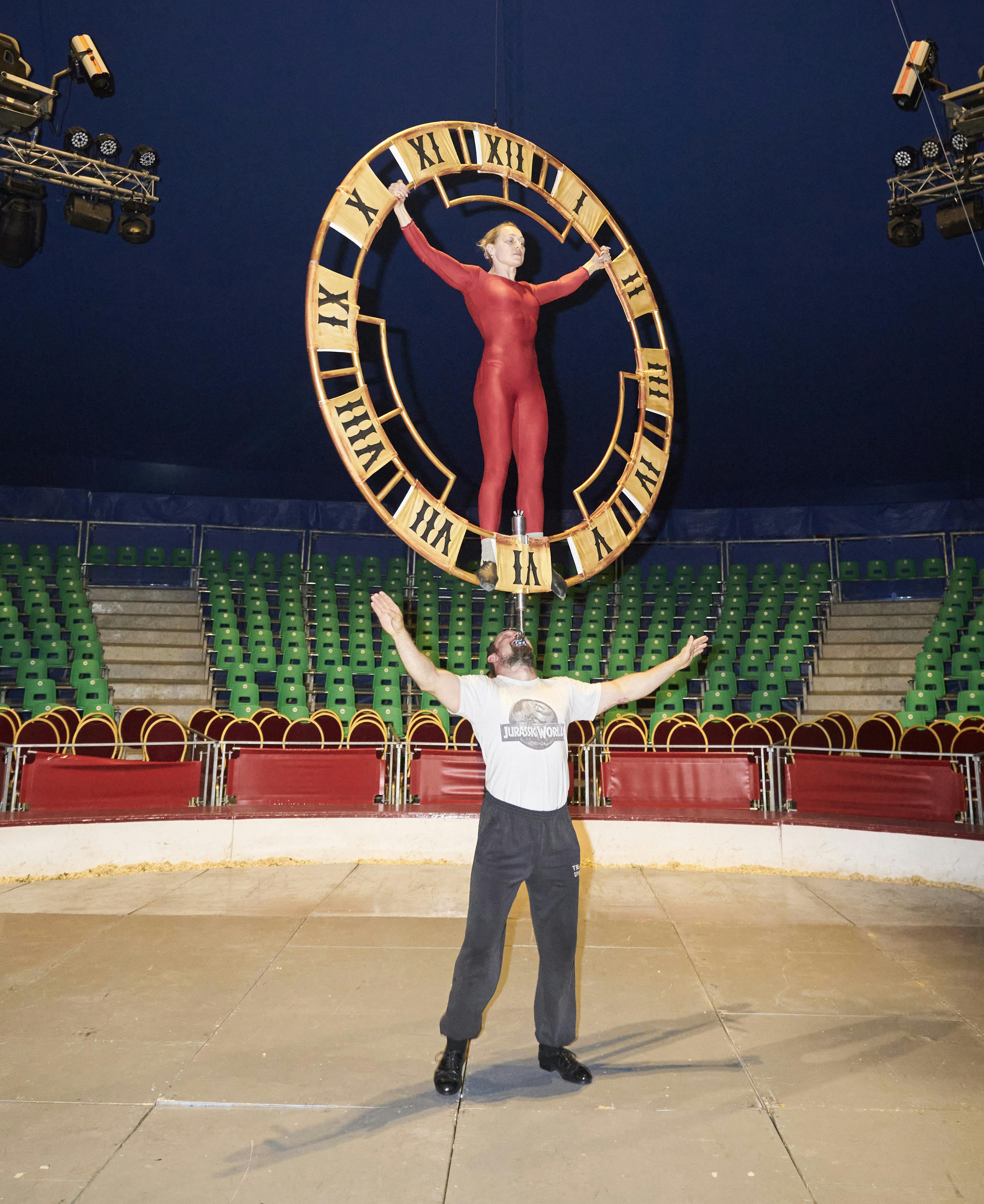 Vita og Leo Costache alias Duo Costache øver på et nyt nummer til Cirkus Arenas forestilling i 2024.