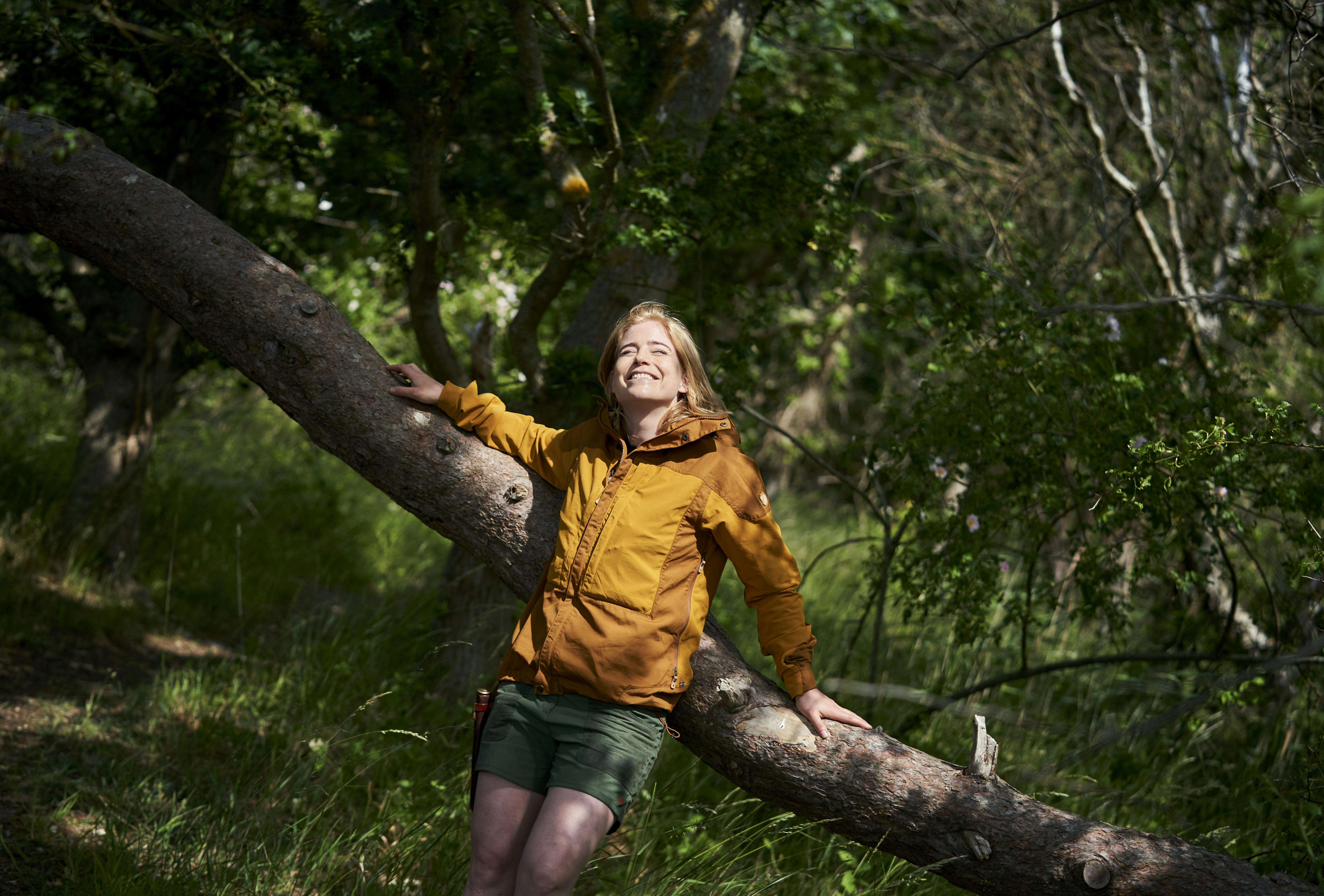Den norske psykolog Johanne Refseth, kendt som instagrammer under profilen "Psykolog med sovepose" og forfatter til bogen af samme navn, slapper af, når hun har skov omkring sig, og følelserne bliver lettere at komme i kontakt med.