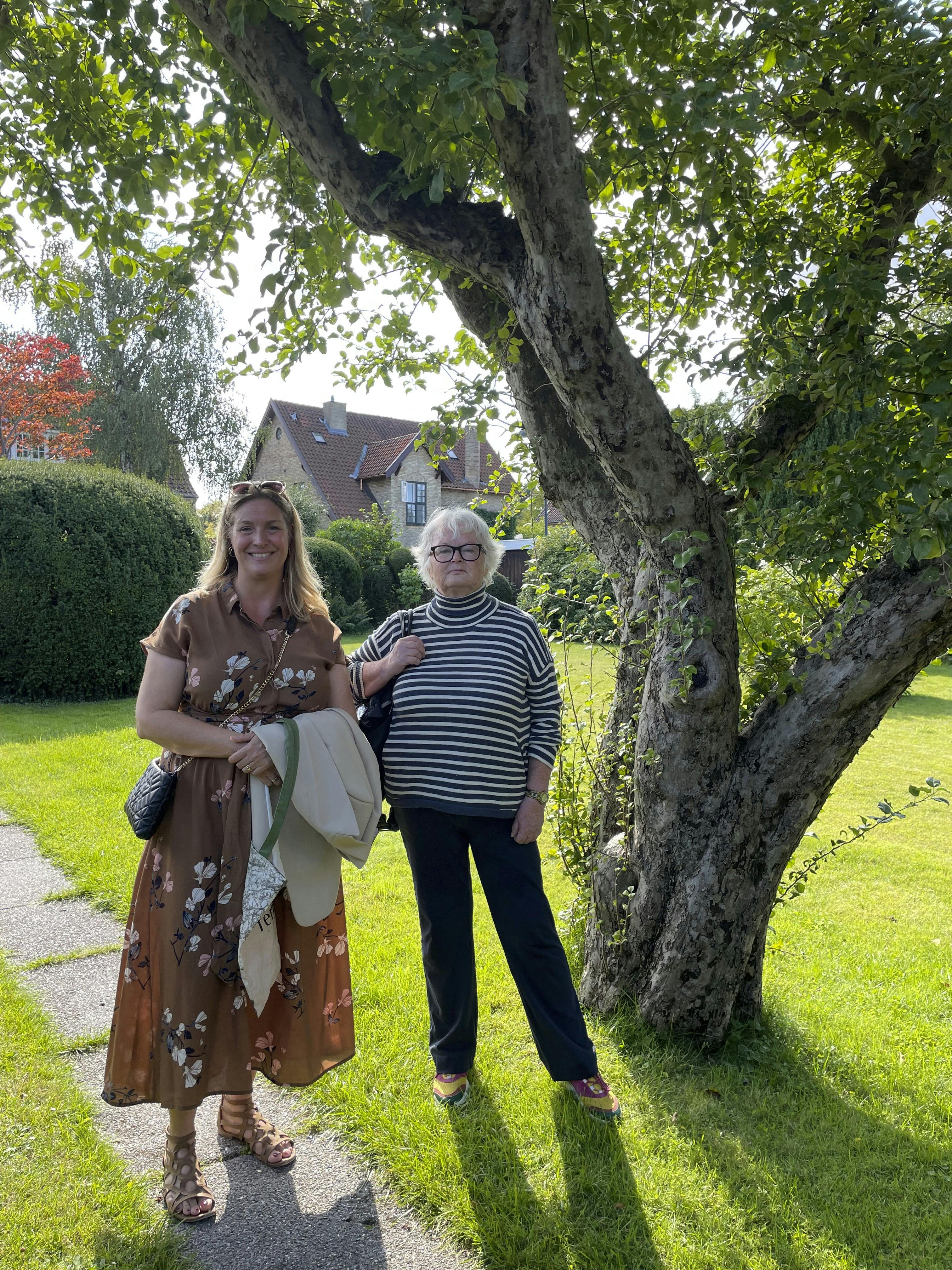 Journalist Anita Banner og Lisbeth fra Ældre Sagen i Gentofte