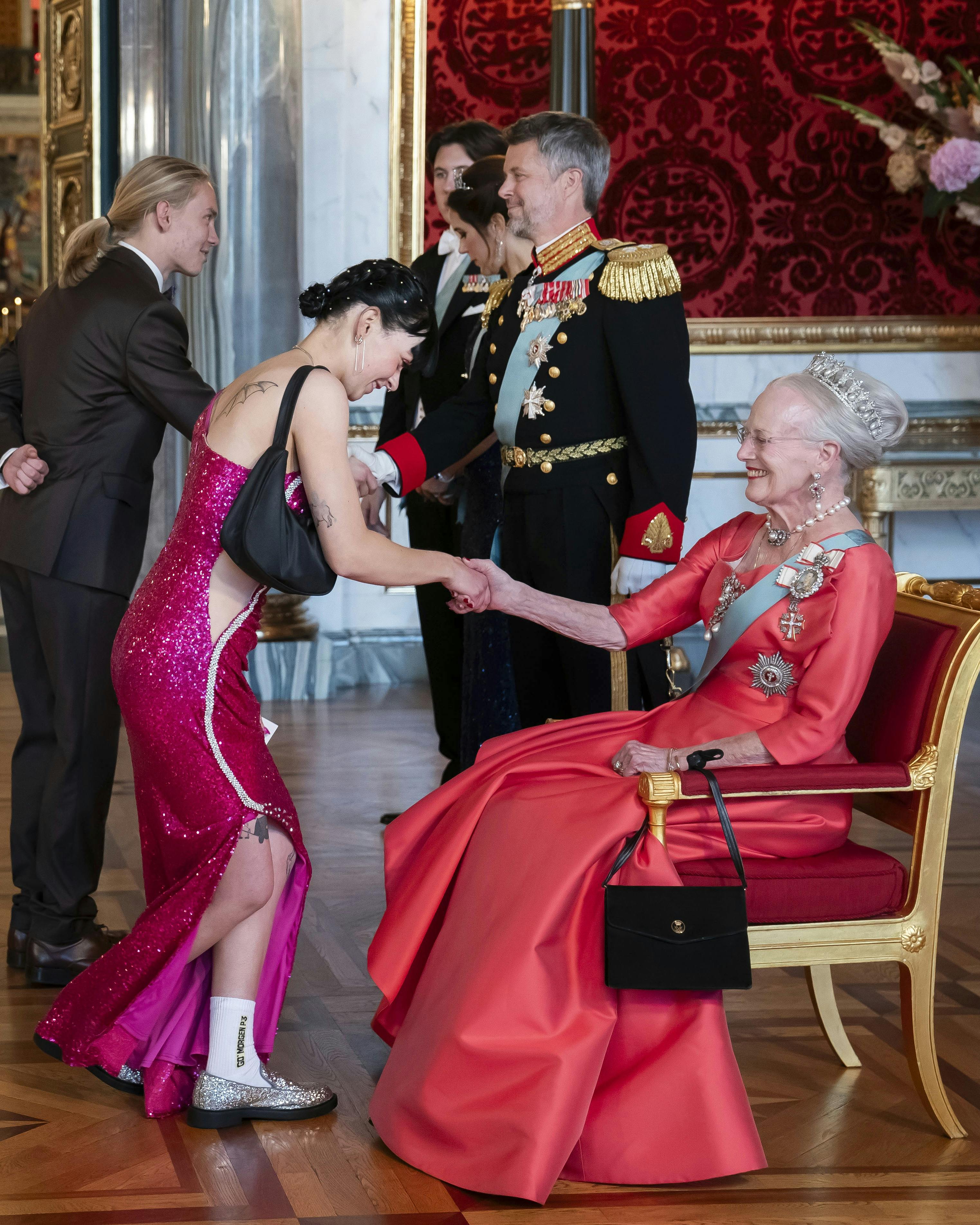 Safran til fest på slottet