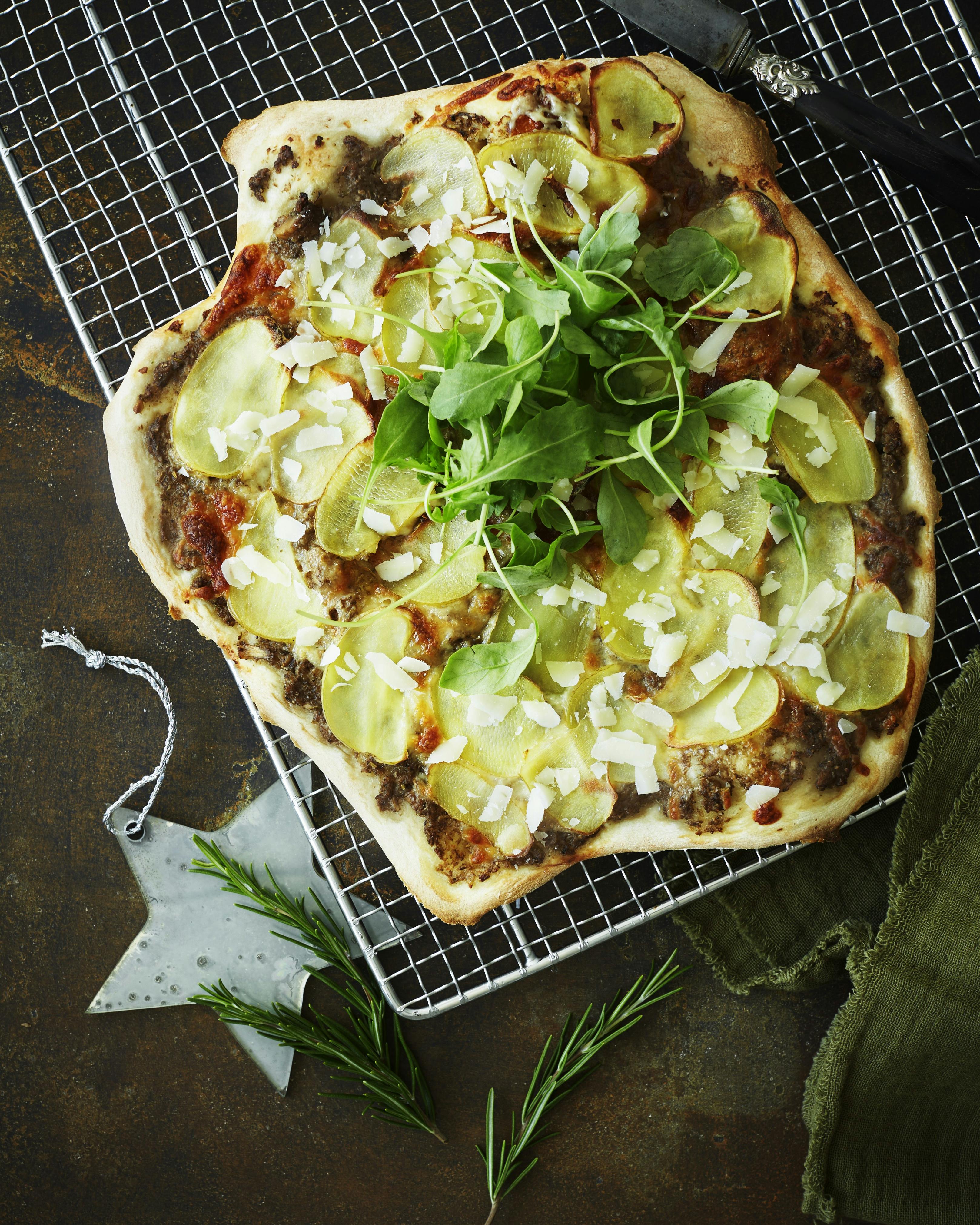 Pizza med kartofler og trøffelpuré