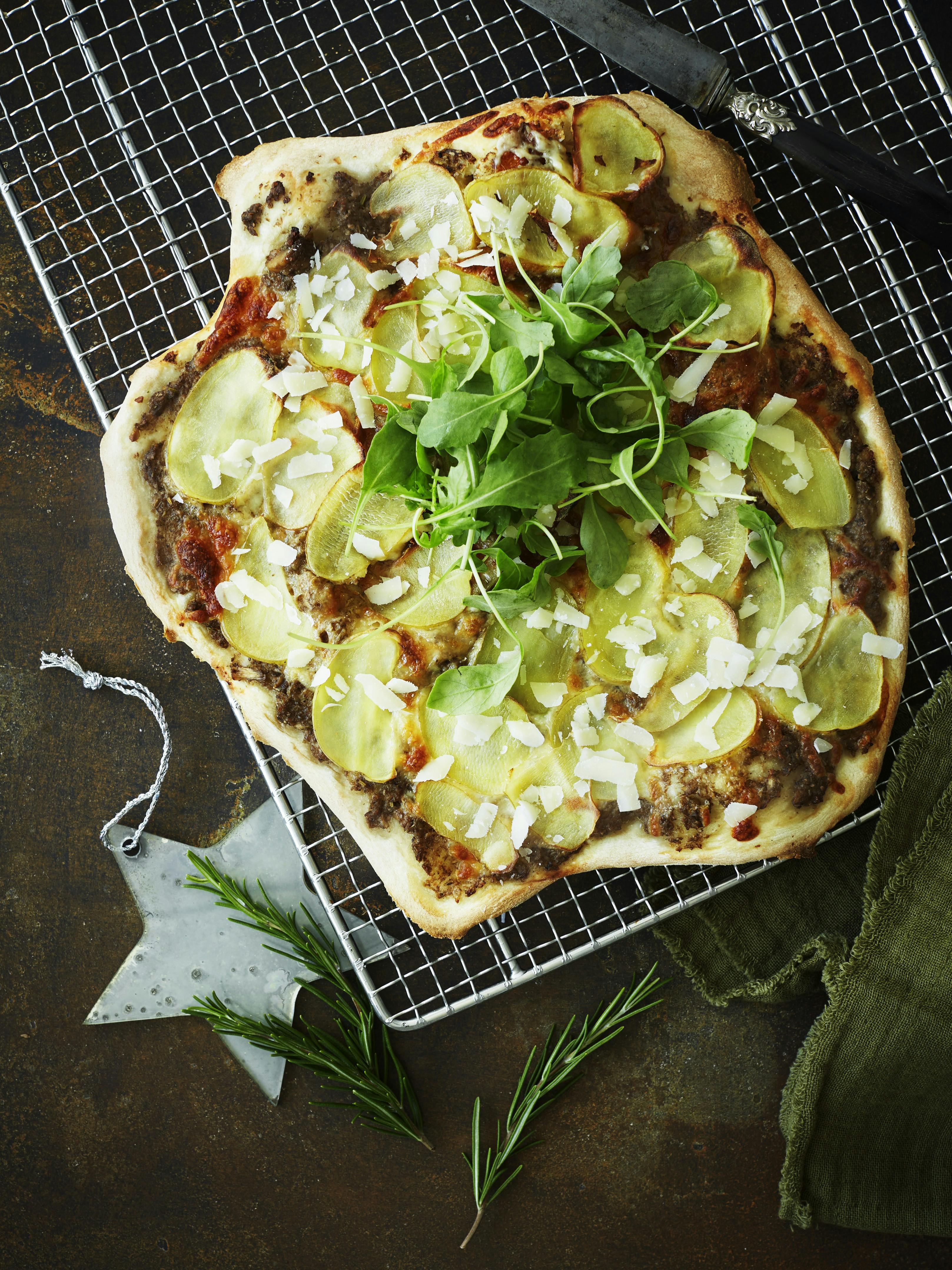 Pizza med kartofler og trøffelpuré