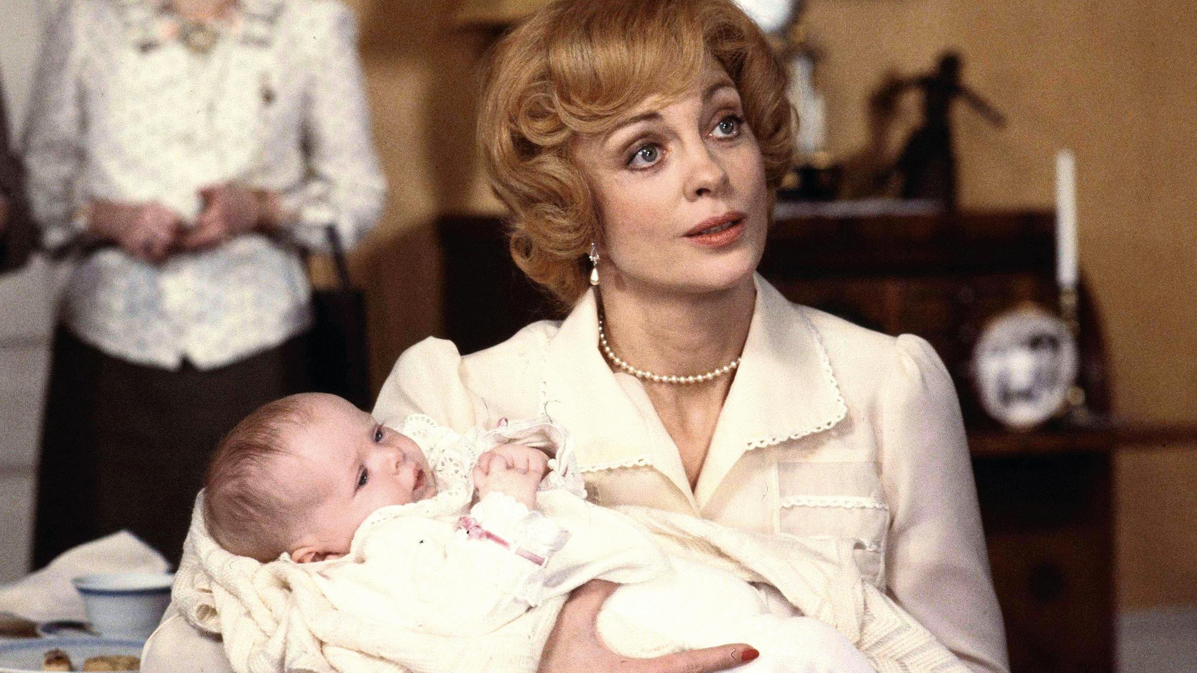 Maude fra Matador er en af de fire kvindelige hovedpersoner, der bliver beskrevet i bogen "De stærke kvinder fra Matador".