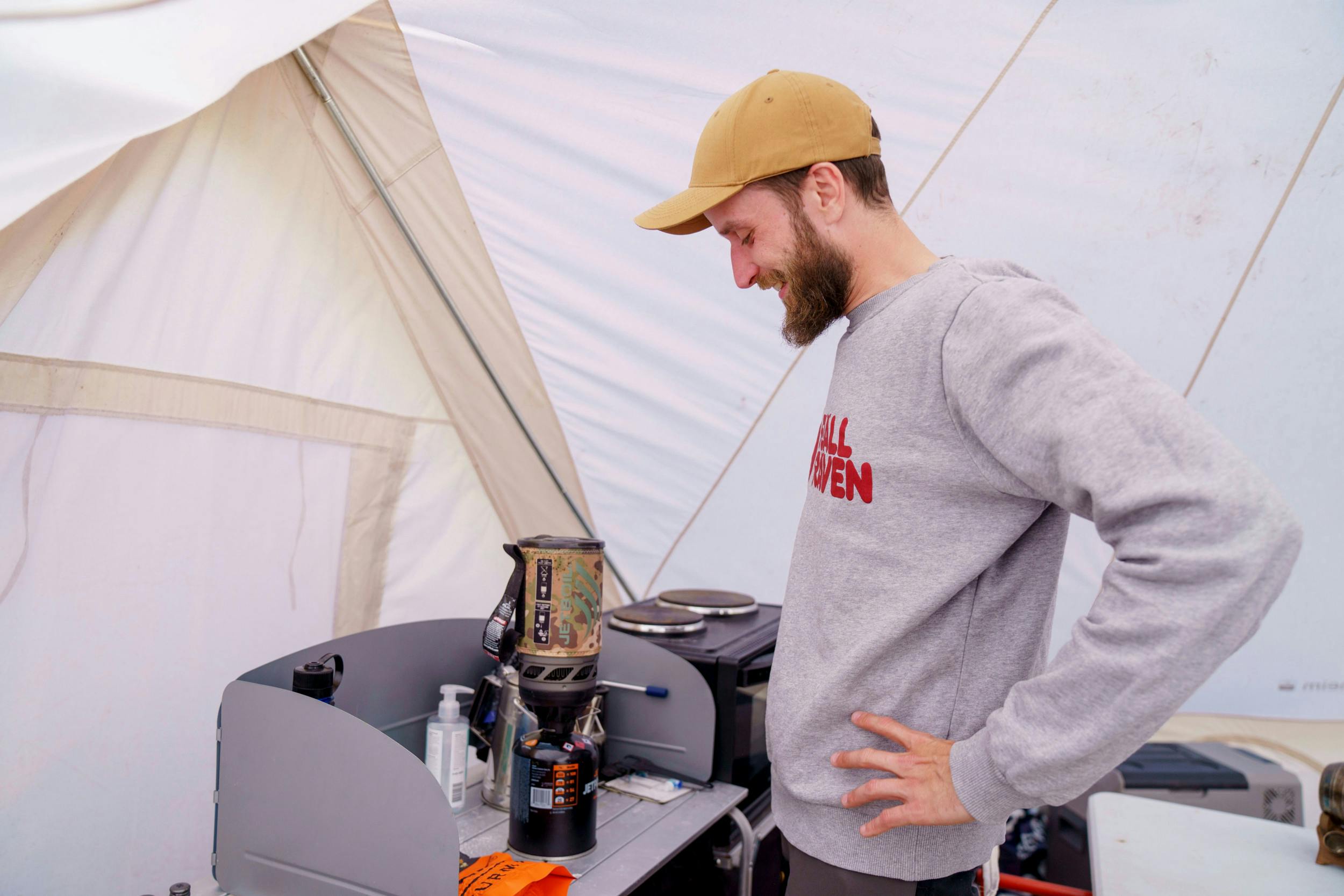 Der er mulighed for at lave et måltid mad i campingkøkkenet.