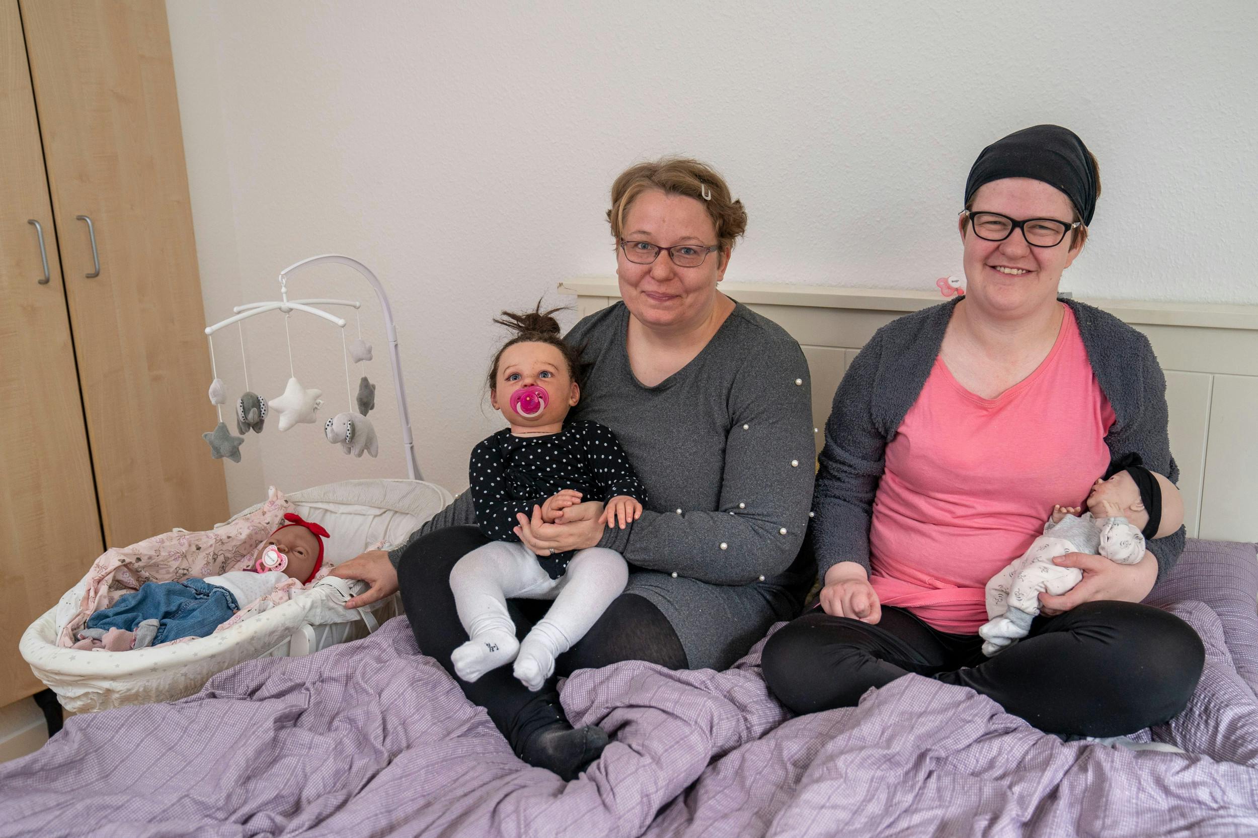 Malou og Cia med deres tre børn