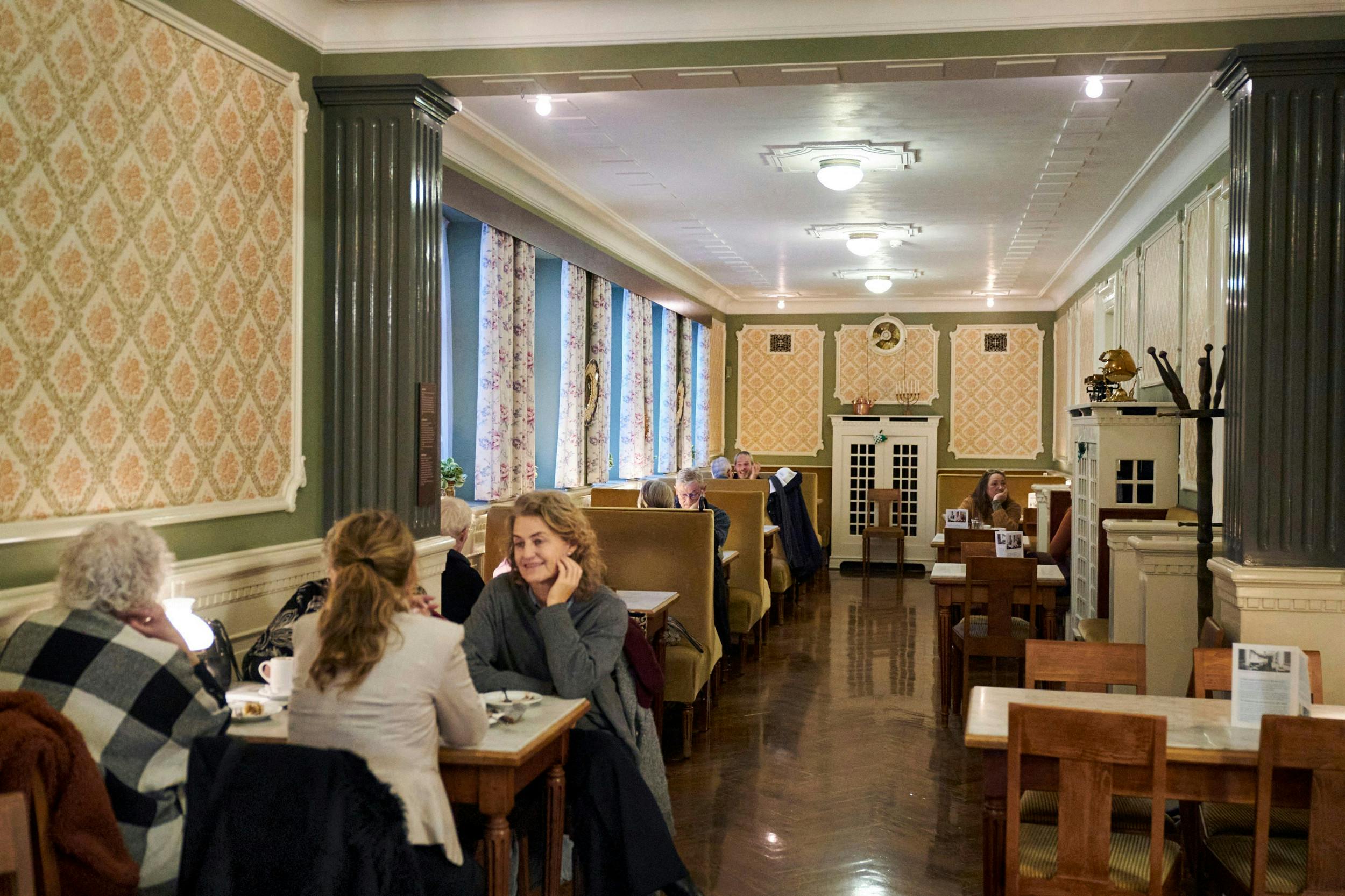 En lille velfortjent pause på rundturen – naturligvis med lidt godt til ganen.