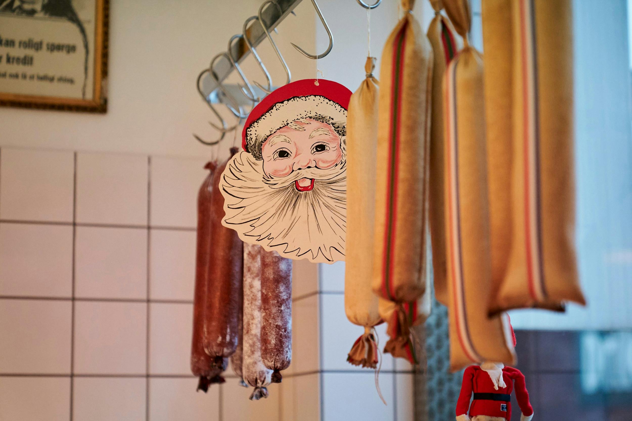 Julemand og julesul til stor glæde for de mange, der besøger frilandsmuseet i denne tid.