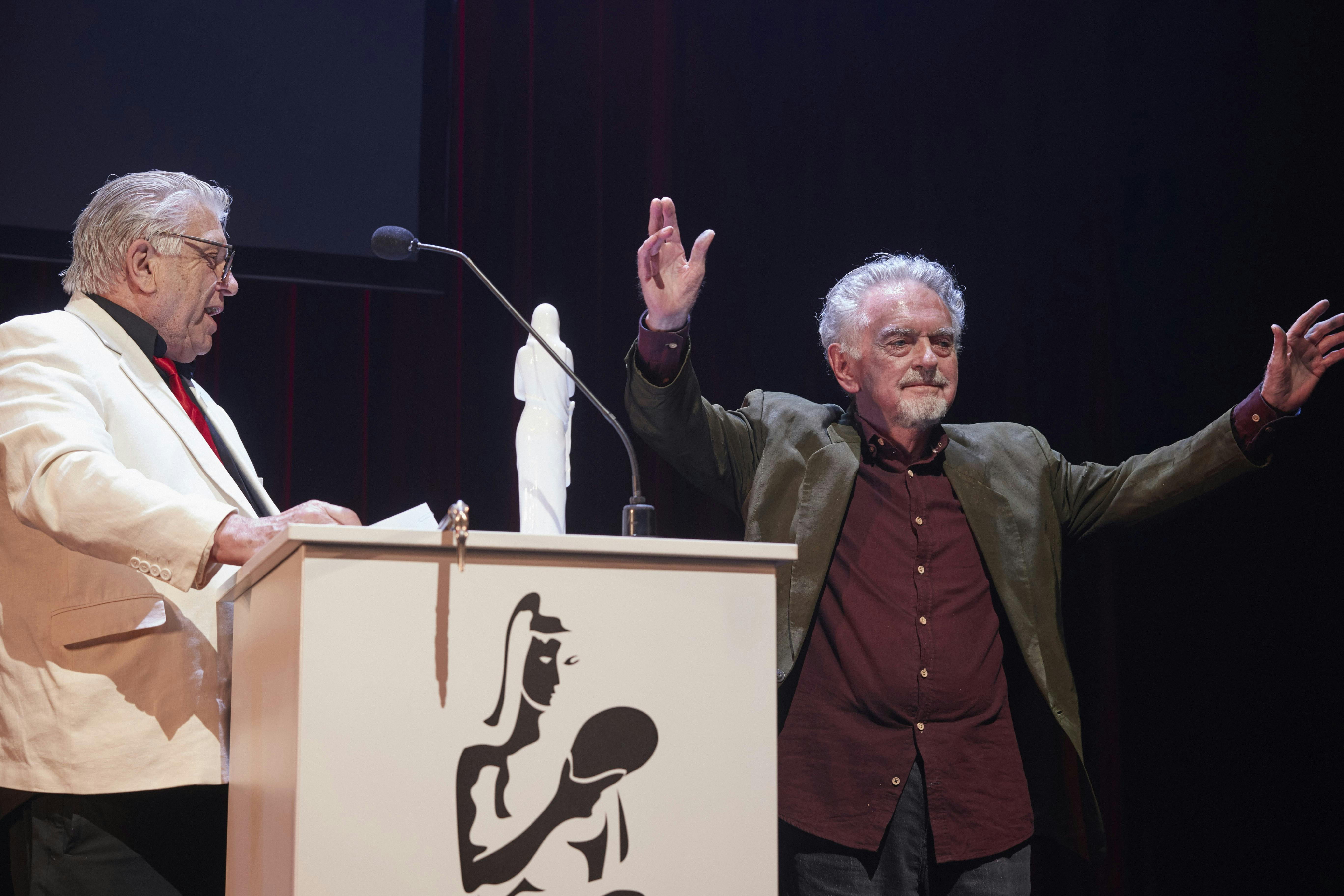 Da Erik Clausen ved Bodilfesten 2023 modtog en ærespris, sagde hans gamle ven og makker Leif Sylvester Petersen et par bevingede ord for ham