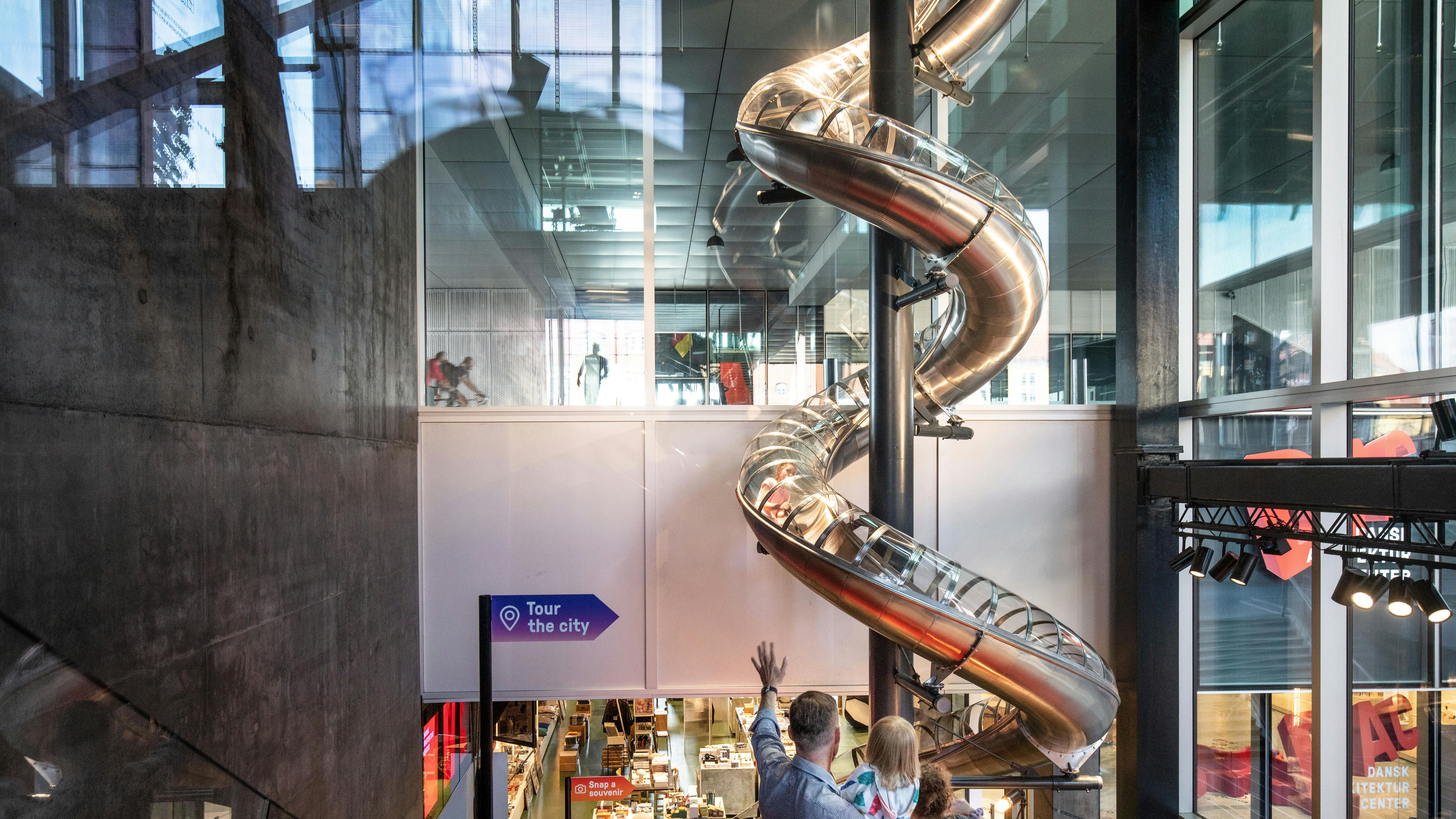 Den store indendørs rutsjebane i DAC i København.