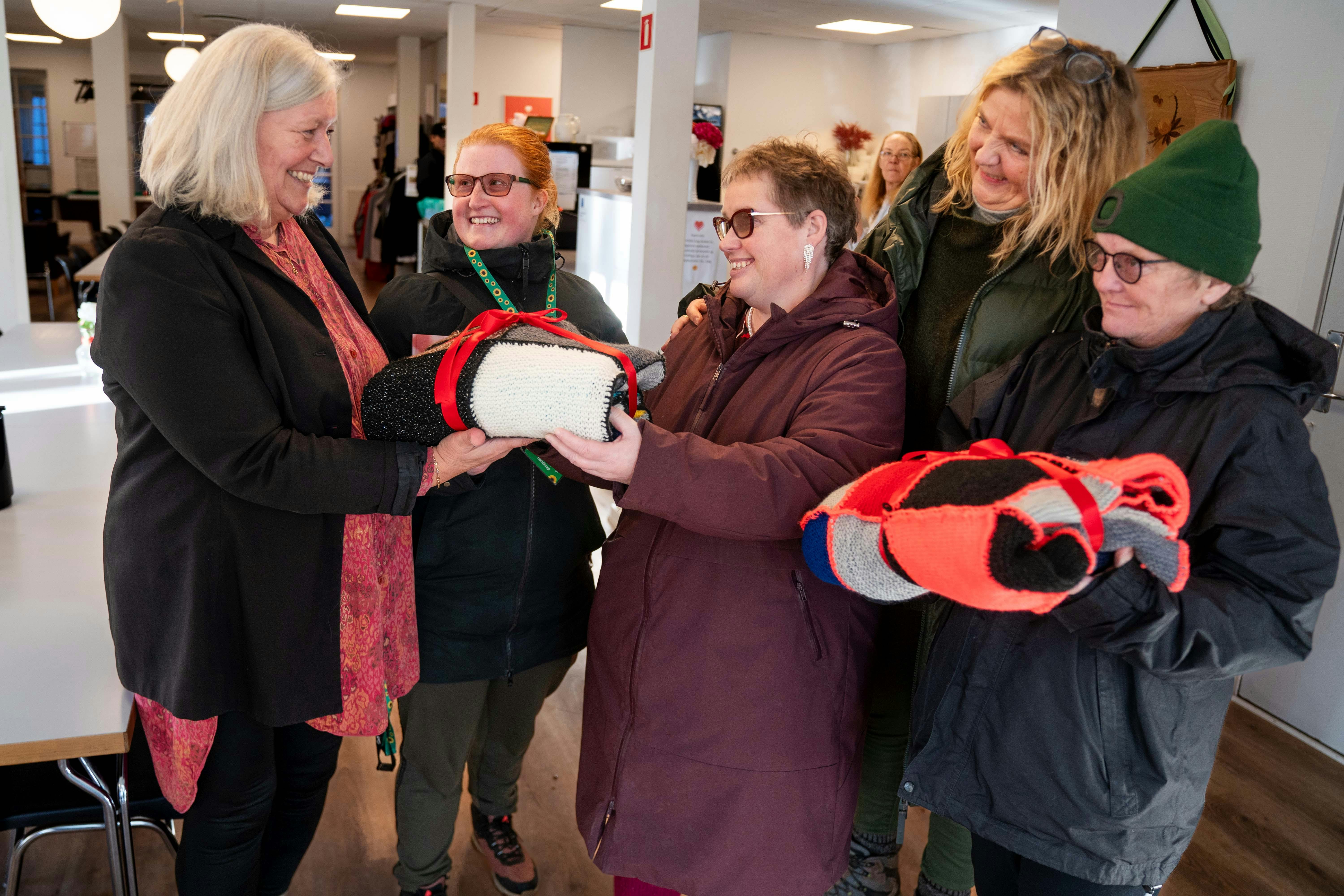 Anni Lindum er daglig leder på Café Parasollen i Vejle, hvor mange af byens hjemløse kommer.