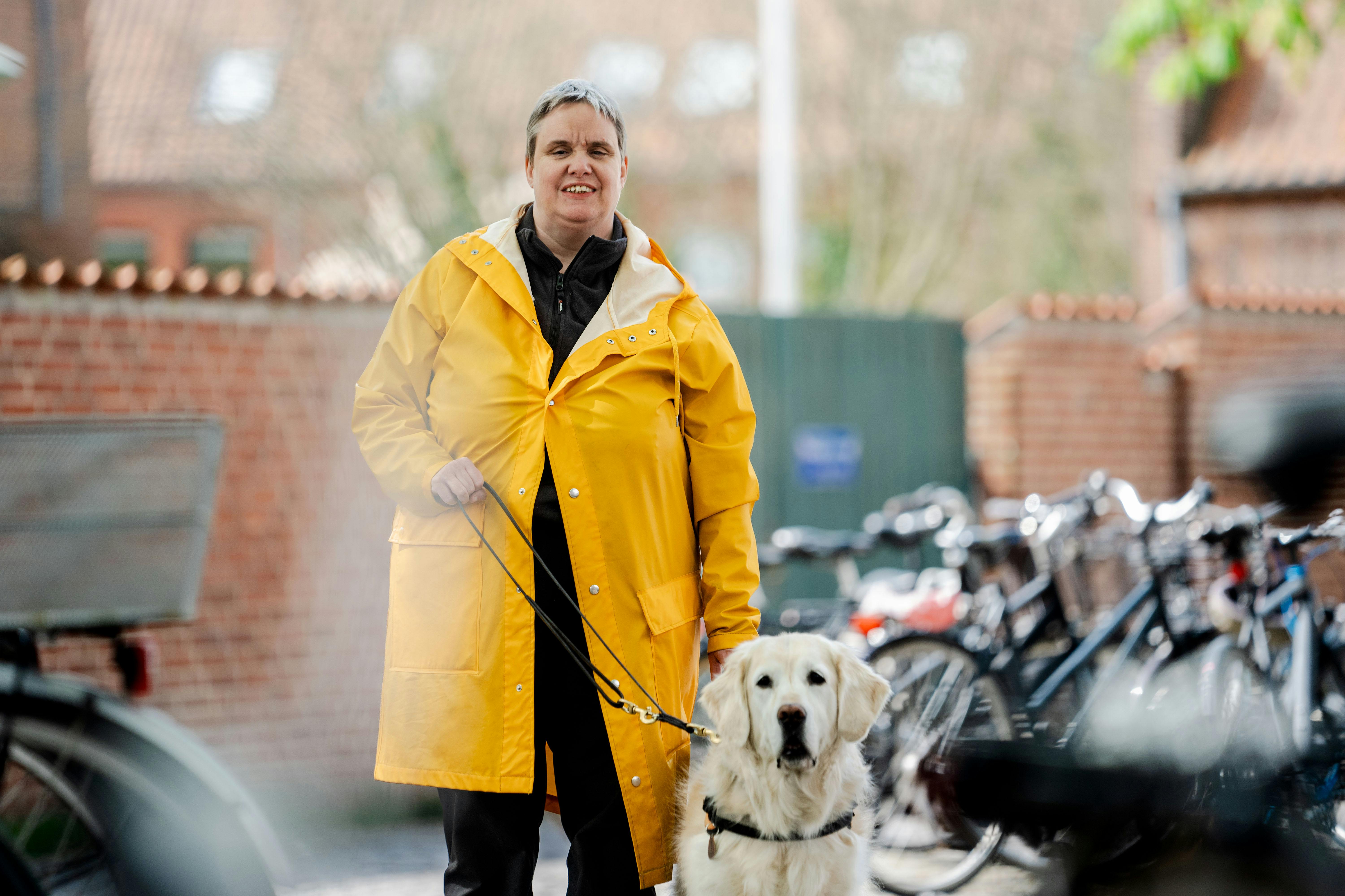 Blinde Heidi Madsen fra Aarhus med sin førerhund Bertha, som er blevet kåret til Årets førerhund 2024