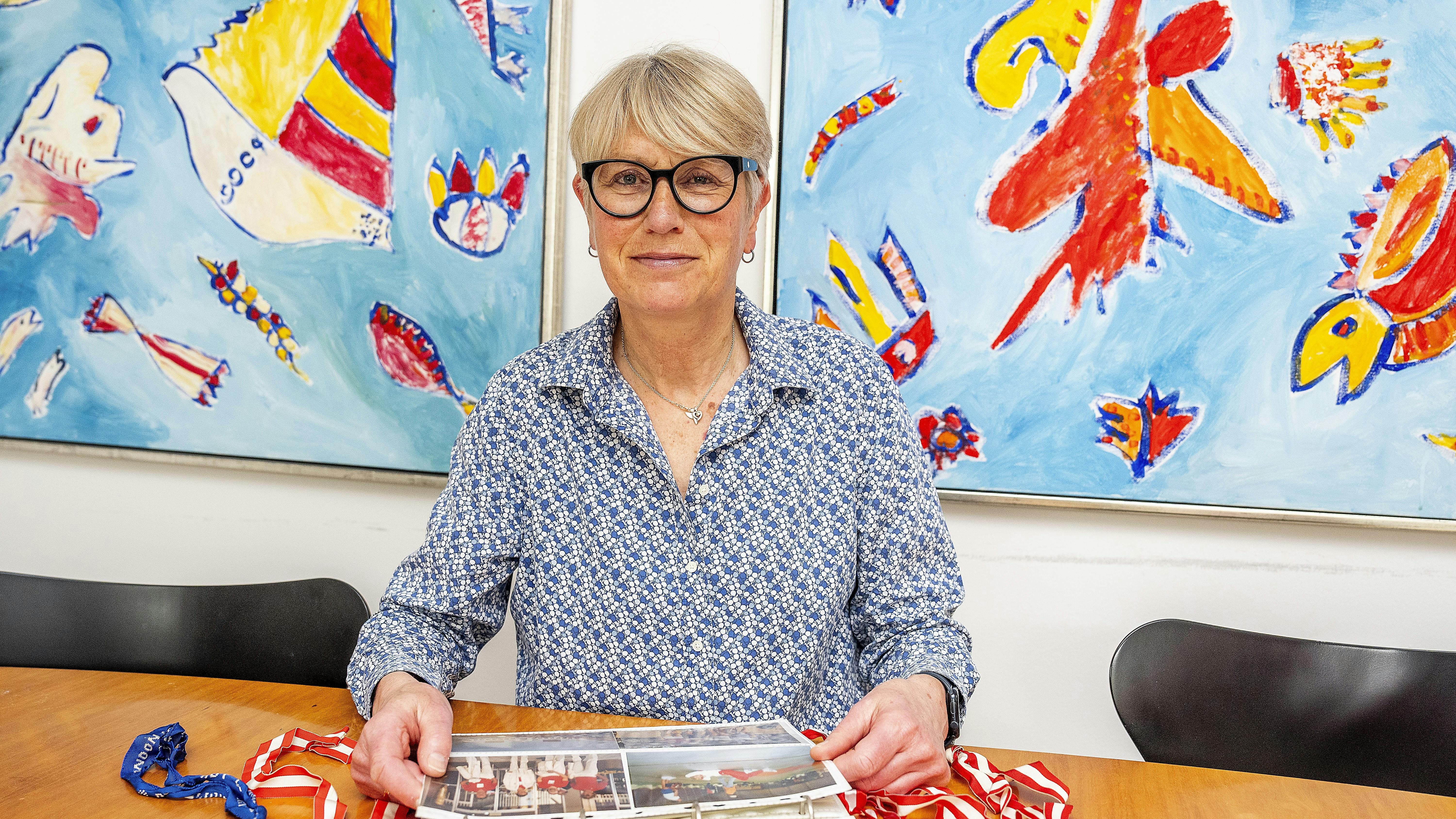 Dorthe Rasmussen med sine medaljer