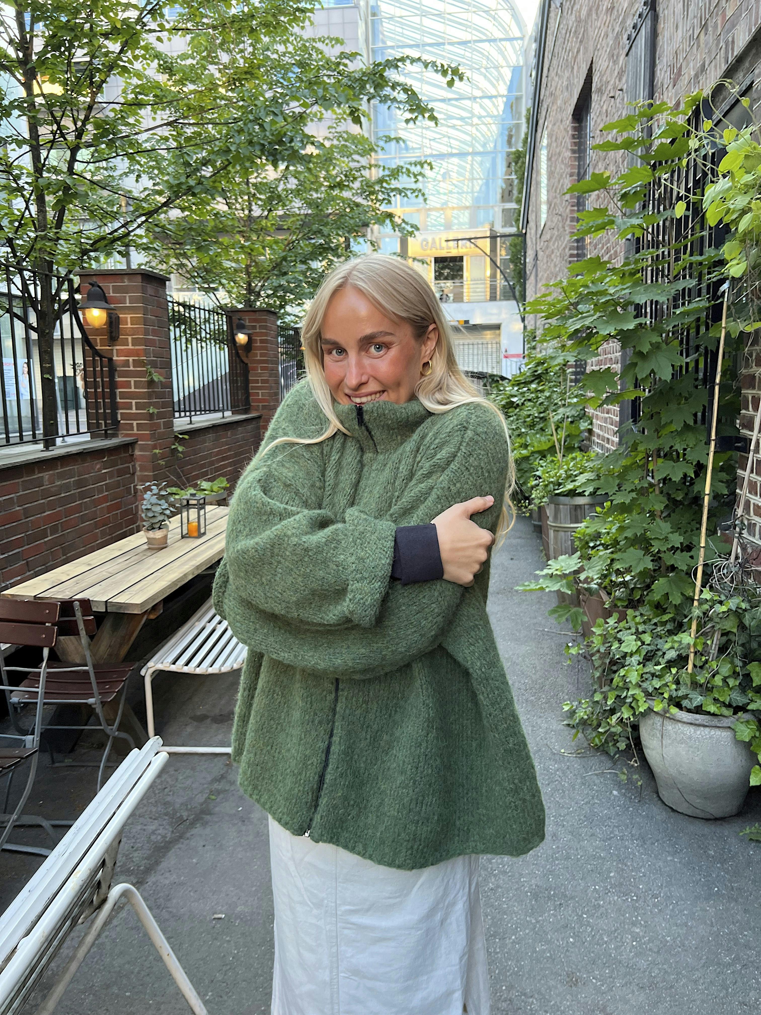 Grøn efterårs striktrøje