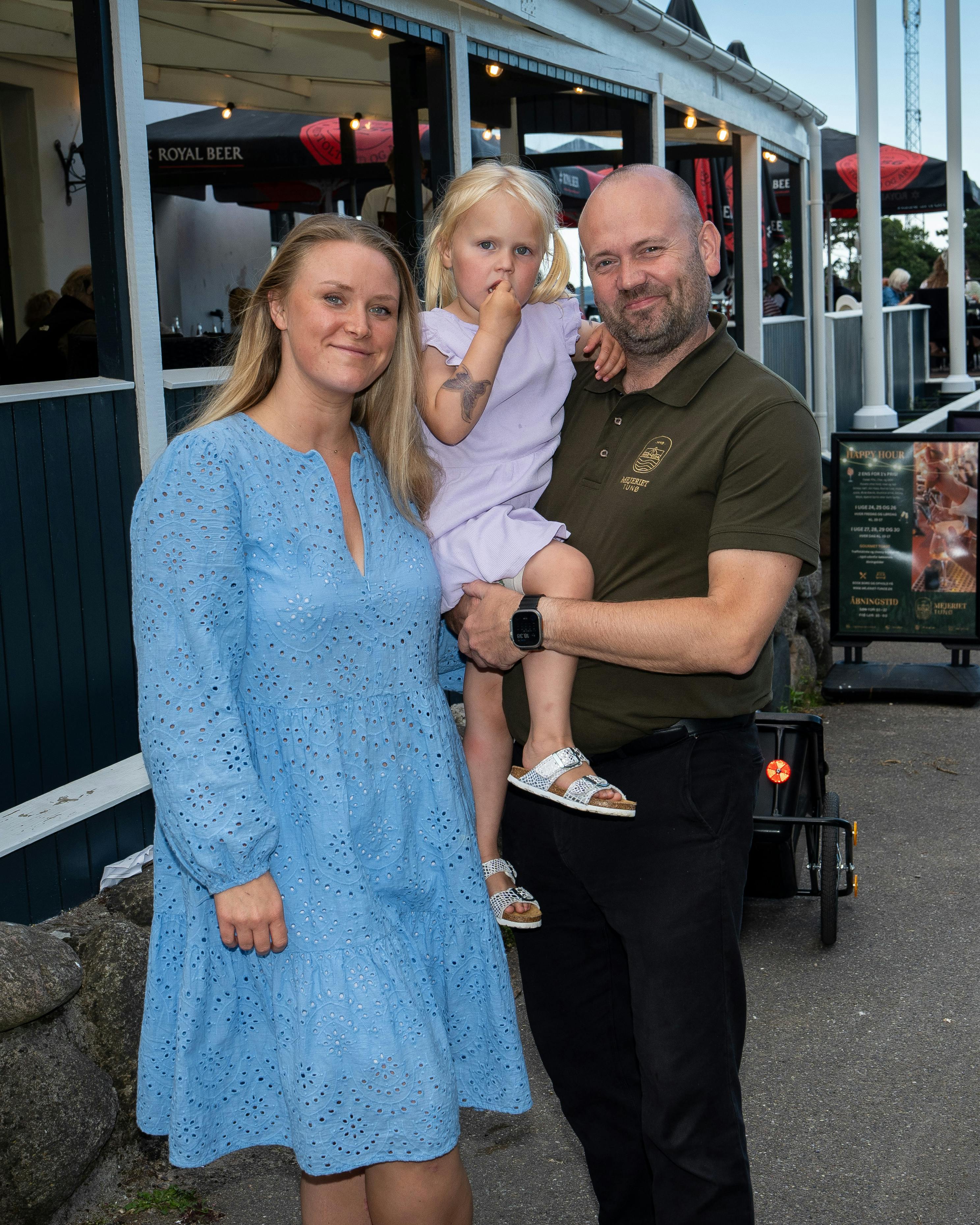 Tim Grønbech og Victoria Lindhardt har kendt hinanden fra barnsben og flyttede til Tunø i 2018 for at drive badehotel.