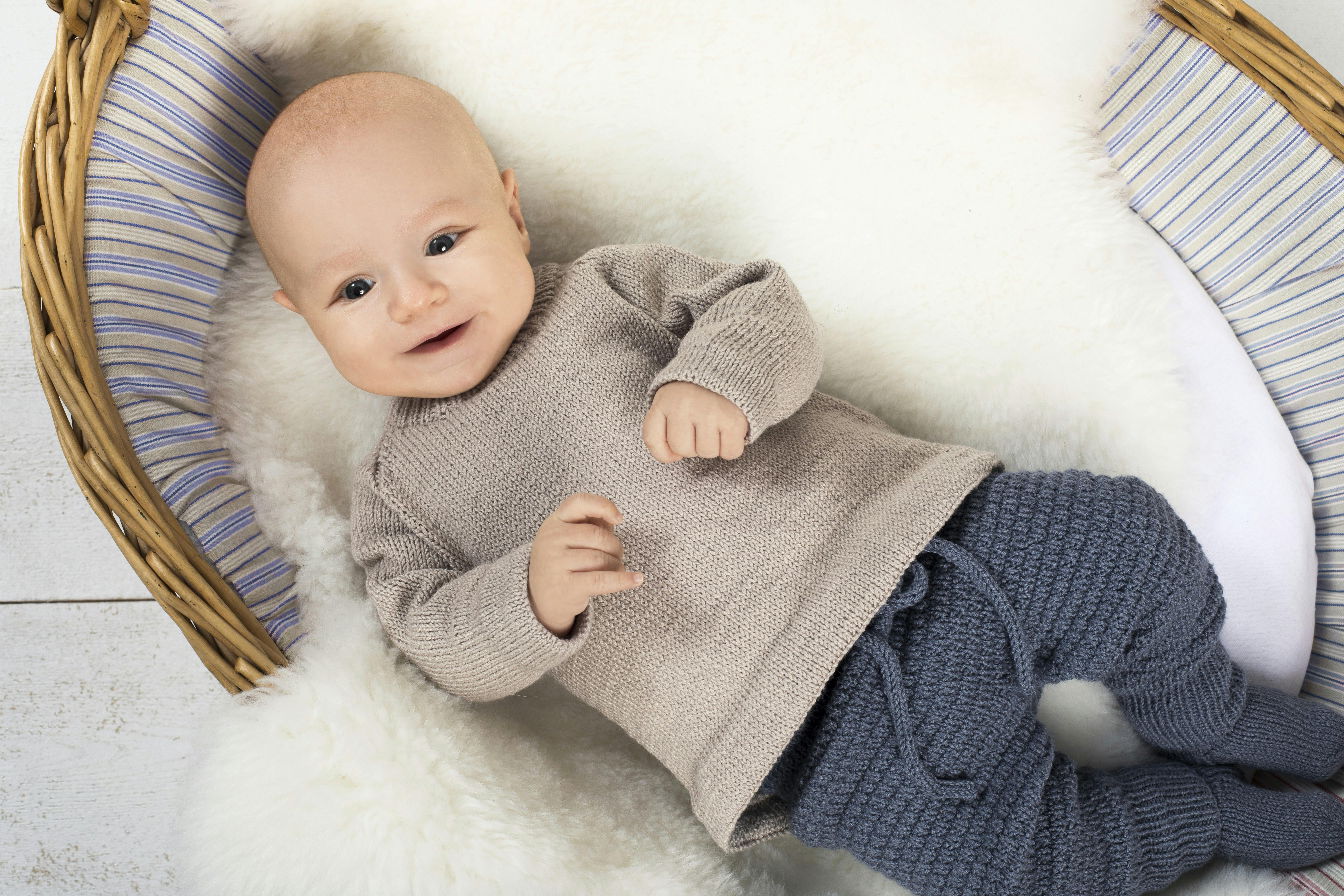 Strik et sødt babysæt: Rollinger i uld