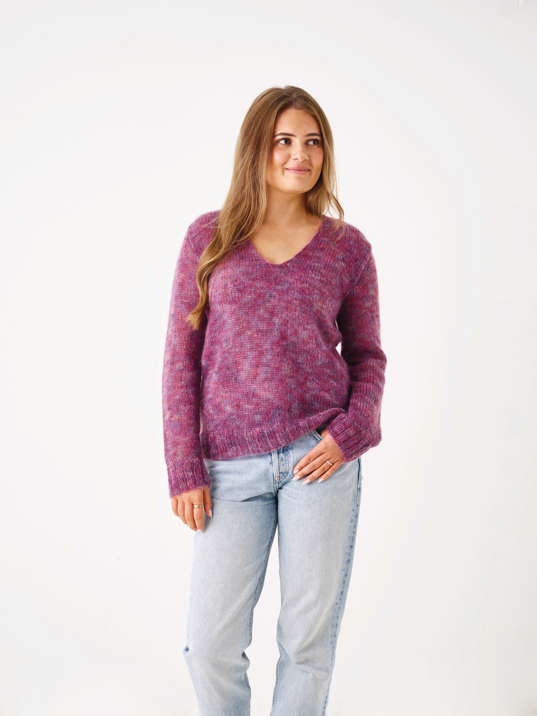 Strik nedefra og op: Lun sweater i flotte farver