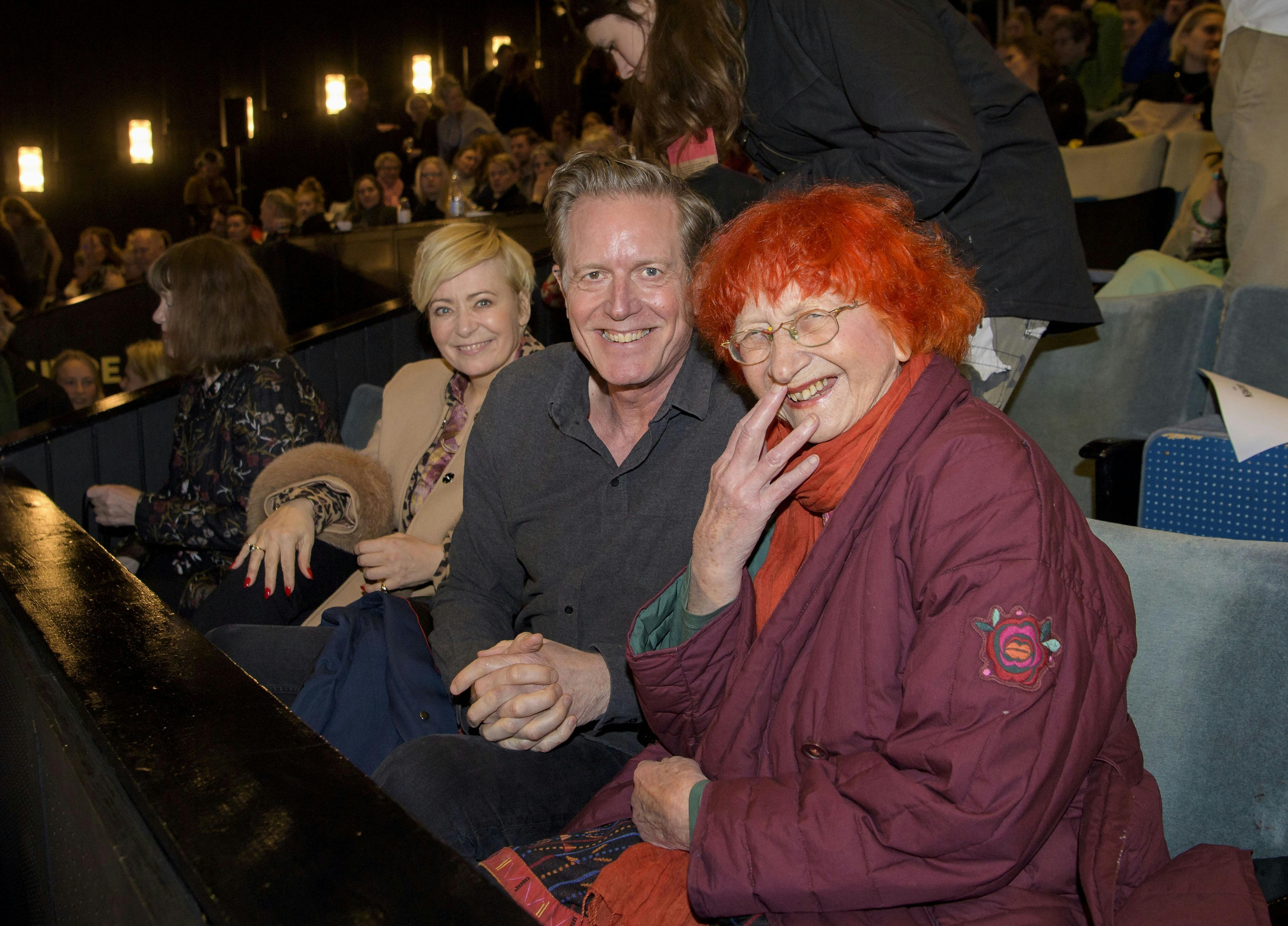 Premiere på Genopdagelsen.Jytte Abildstrøm hyldes på scenen i anledning af hendes 85 års fødselsdagDato: 25.3.2019Sted: Bremen teaterJournalist: Marianne TofteFoto: Copyright : Martin Høien/Aller Media Danmark