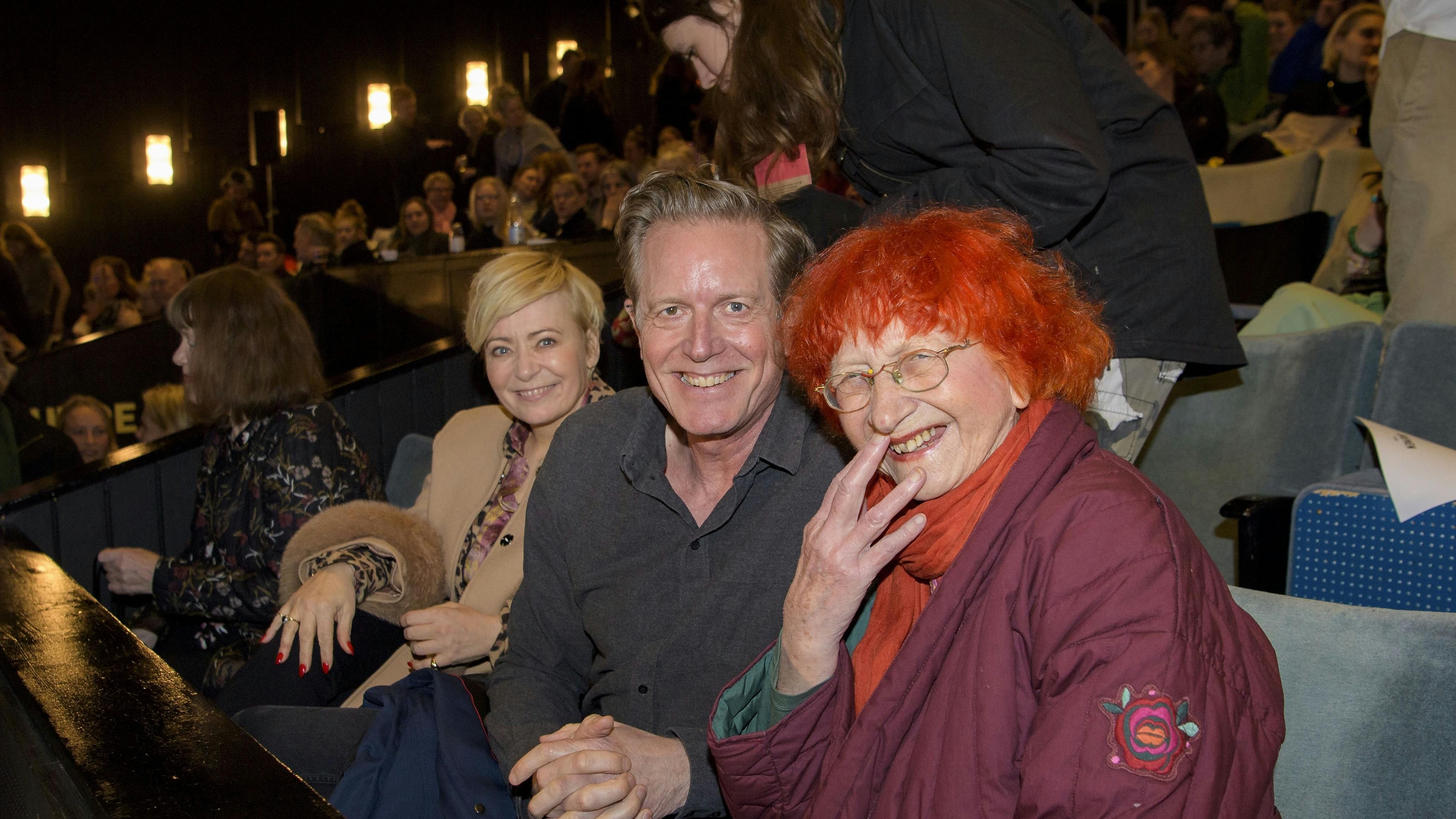 Premiere på Genopdagelsen.Jytte Abildstrøm hyldes på scenen i anledning af hendes 85 års fødselsdagDato: 25.3.2019Sted: Bremen teaterJournalist: Marianne TofteFoto: Copyright : Martin Høien/Aller Media Danmark