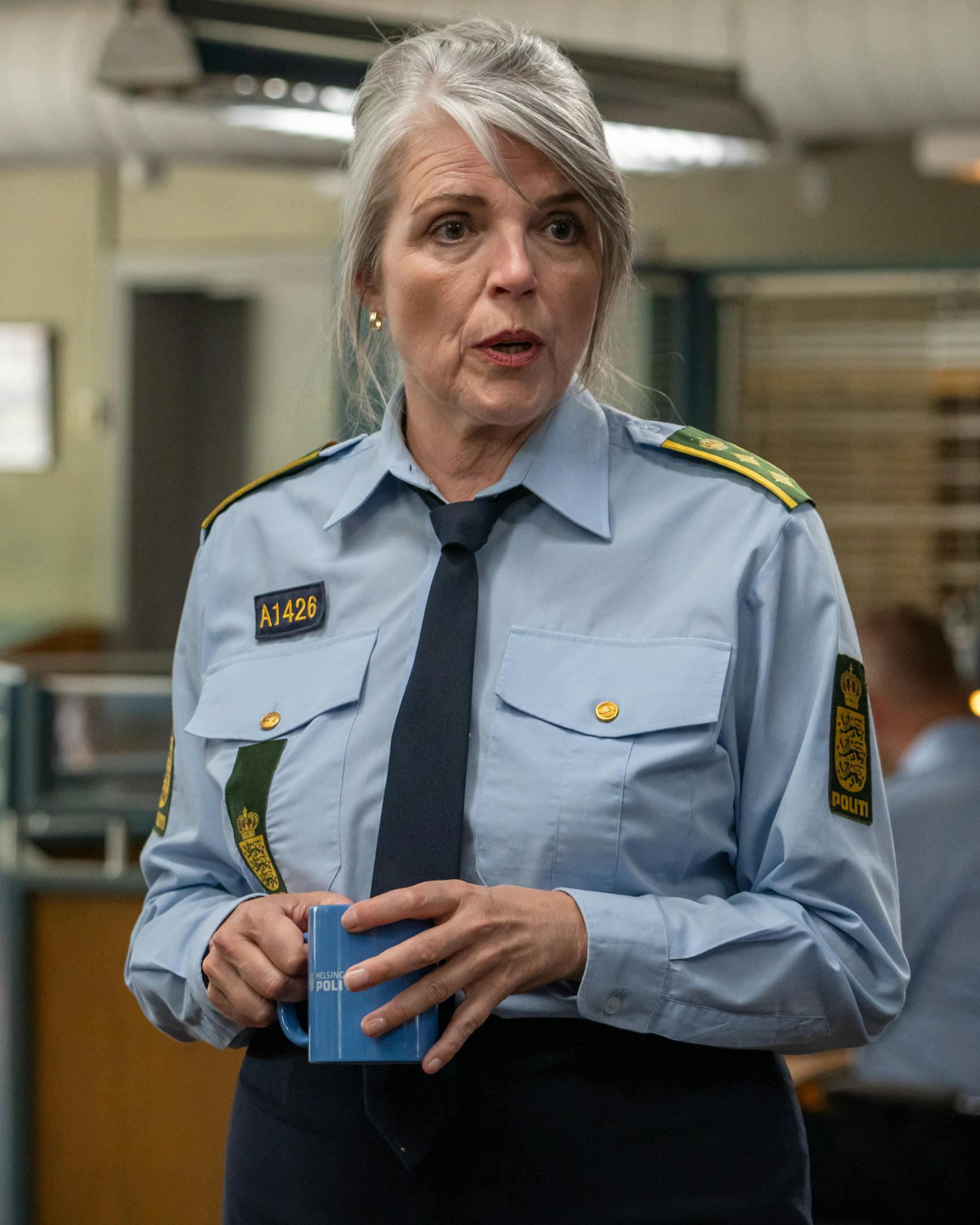 Lotte Andersen i rollen som Hanegaard i sæson 6 af krimiserien "Sommerdahl" på TV 2 Play og TV 2 Charlie, 2025.