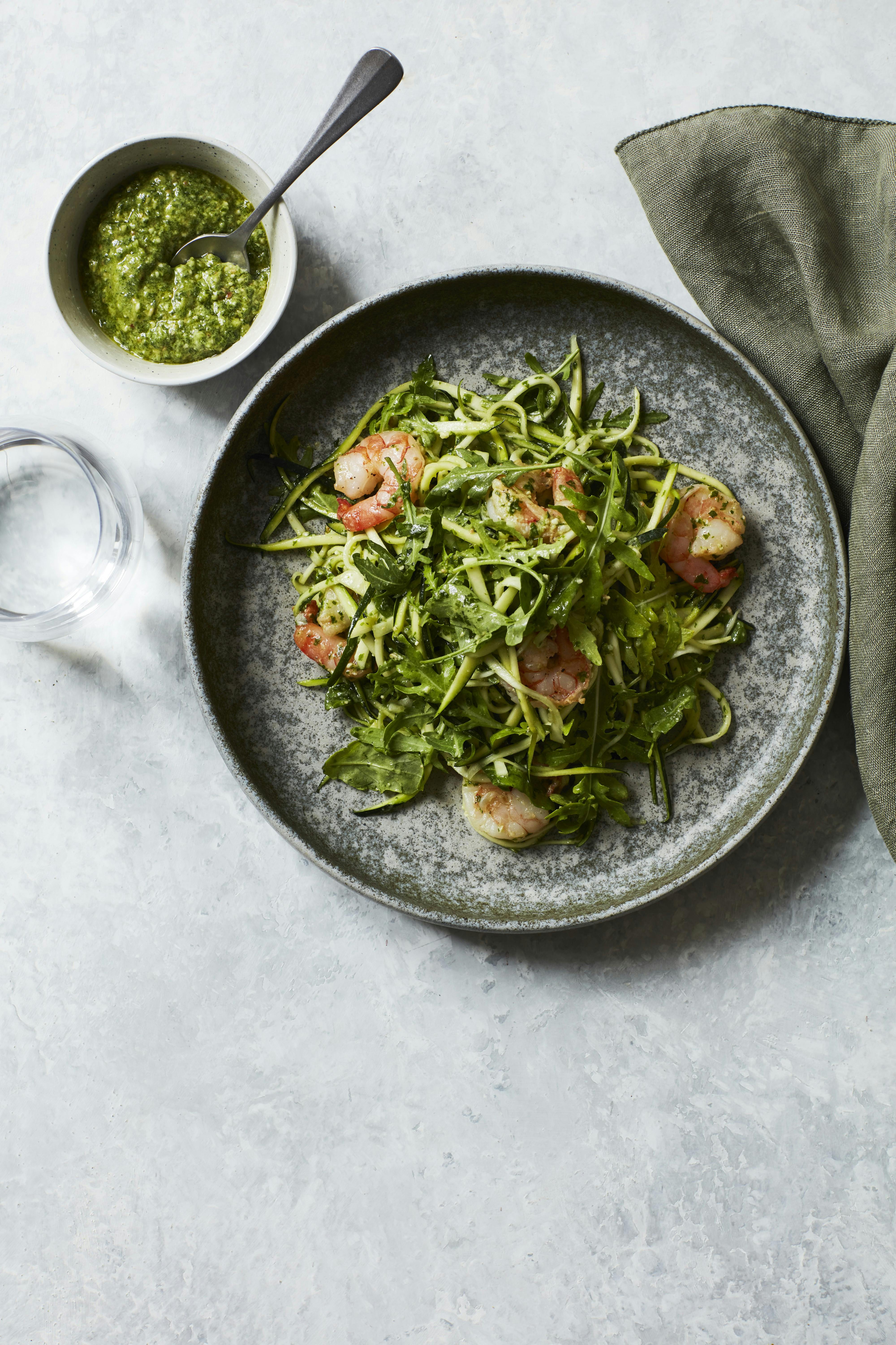 Squashpasta med rejer og citron