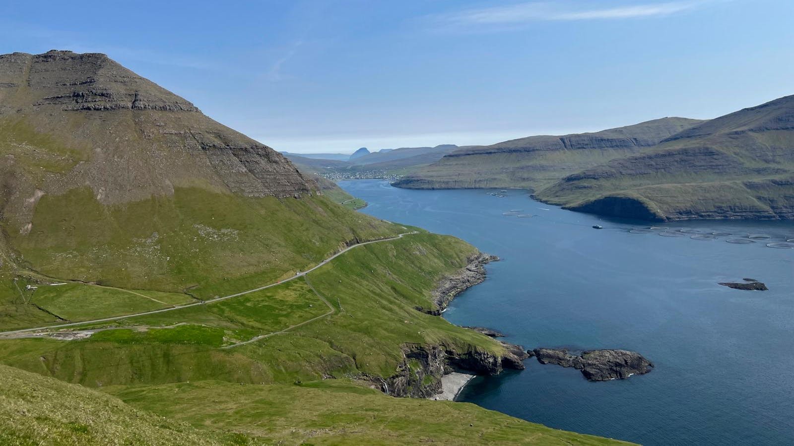 Færøerne vand og klipper