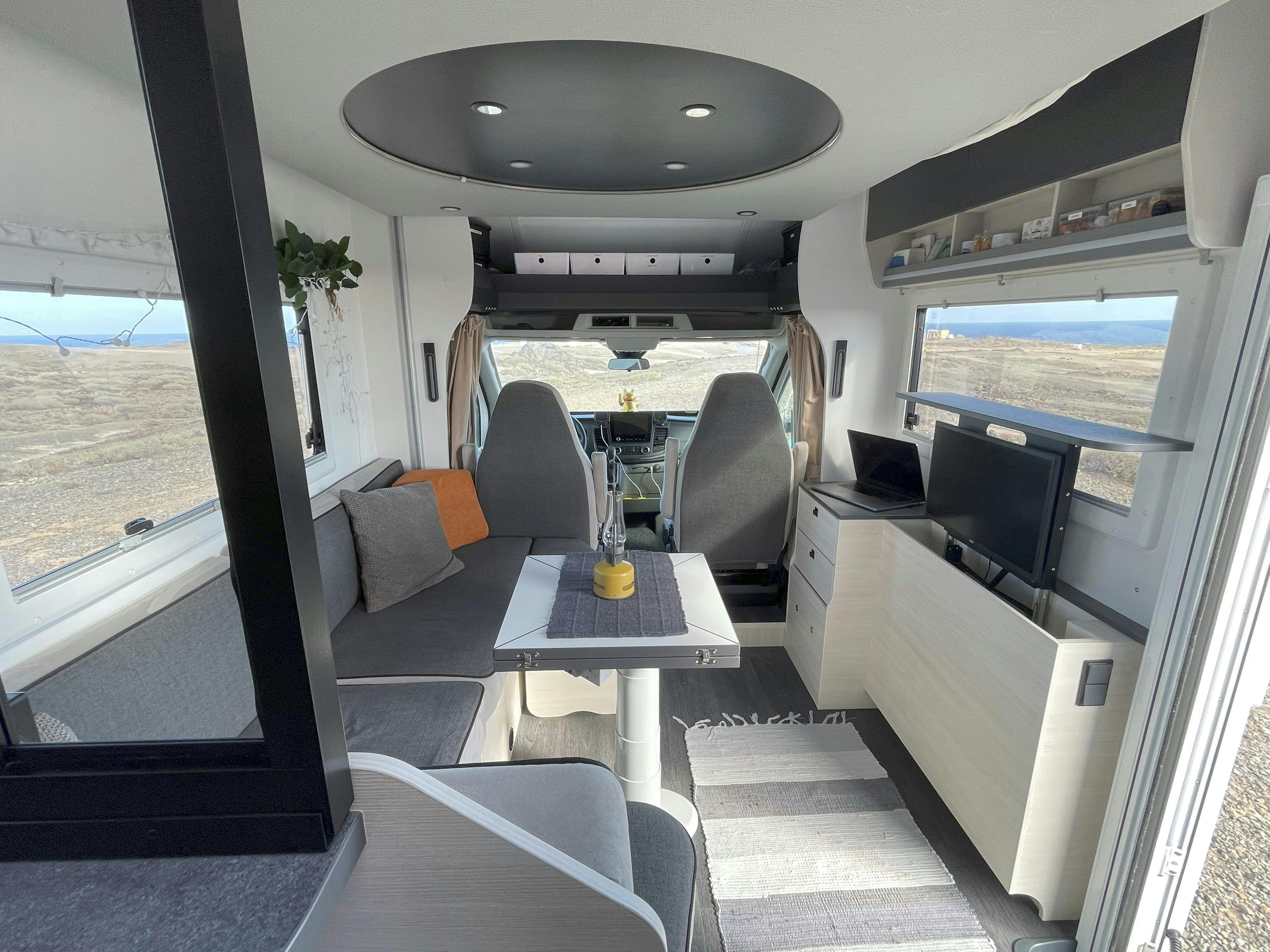 Deres autocamper inde fra.