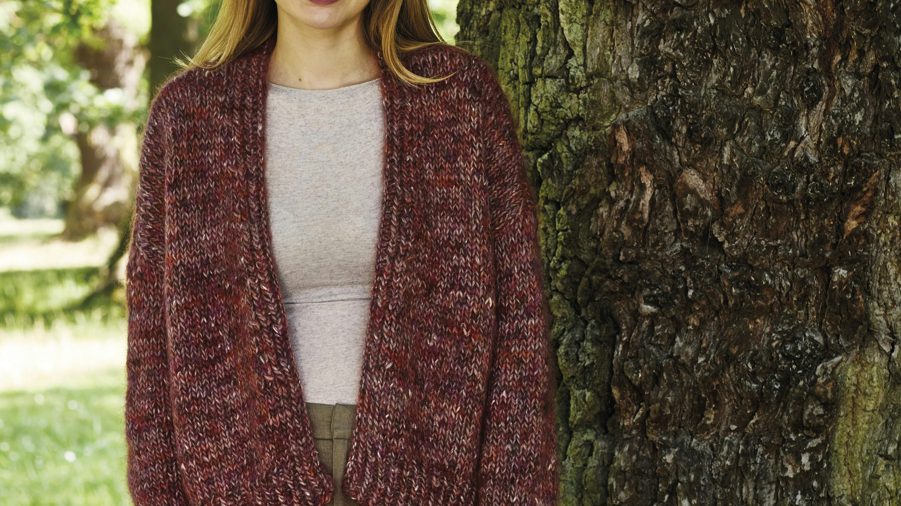 Strikkeopskrift på åben trøje.