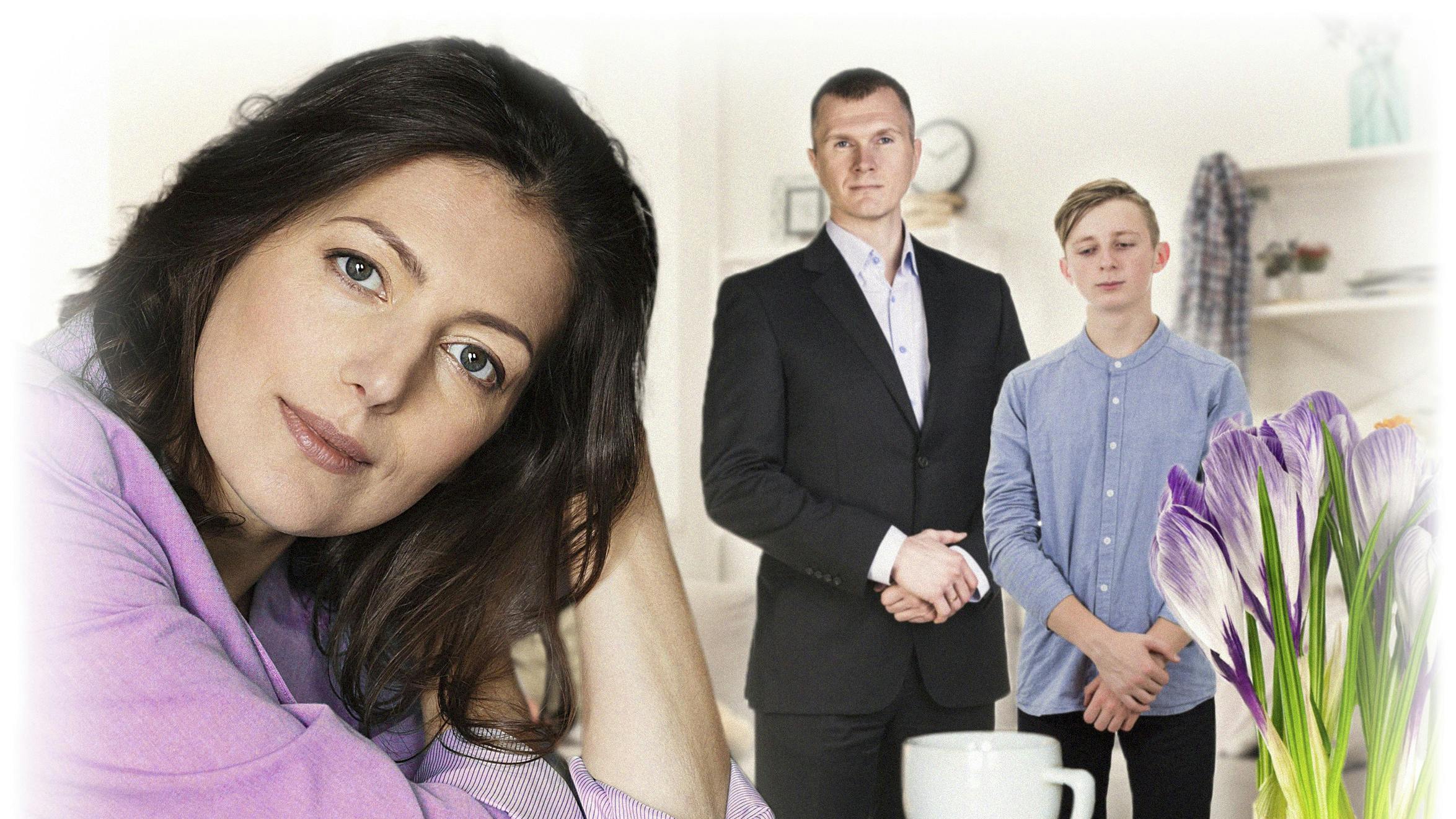 Kvinde i forgrunden mand og søn i baggrunden