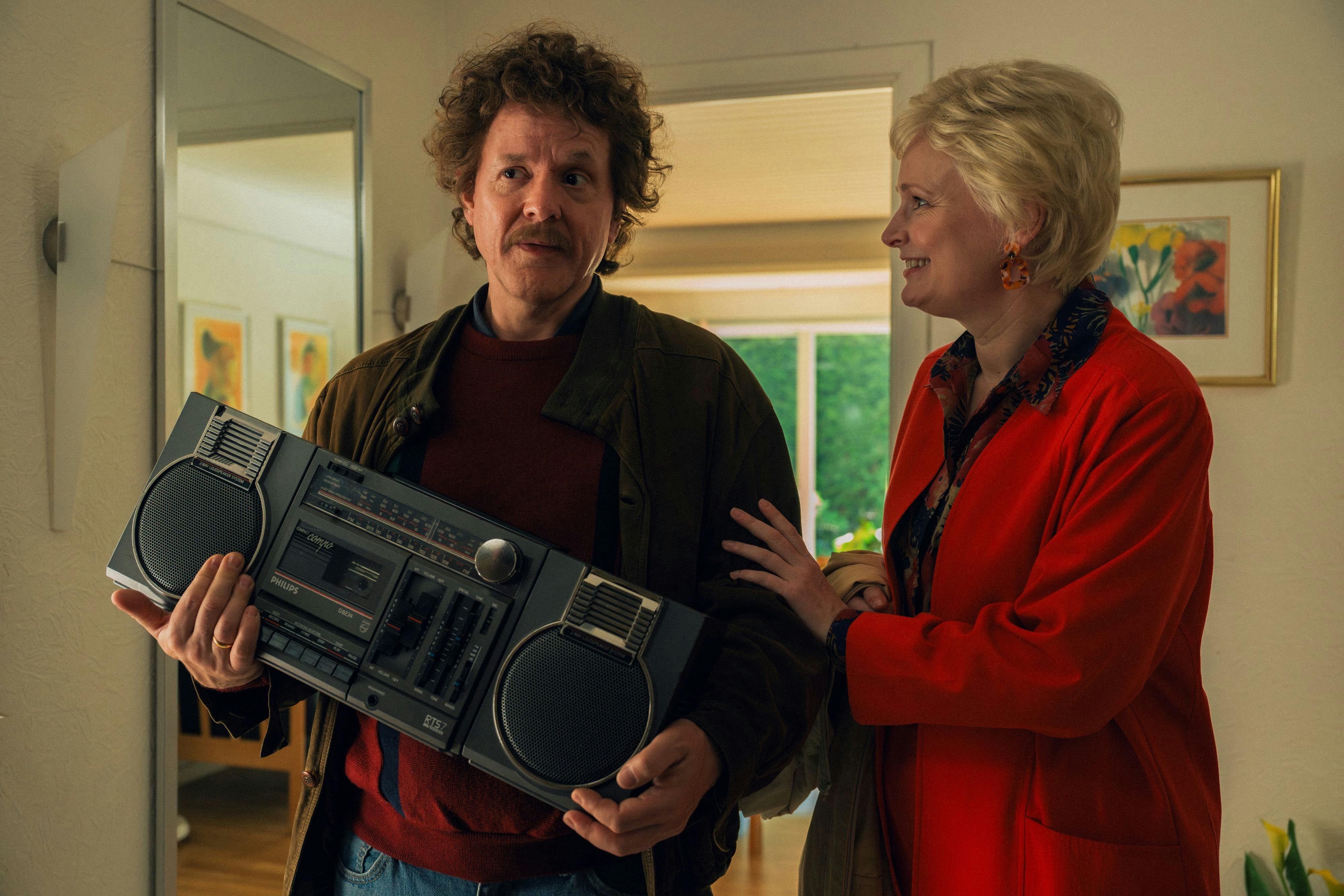 Anders Matthesen og Vicki Berlin som Tommy Seebach og Hilda Heick i den biografiske film "Under stjernerne på himlen"