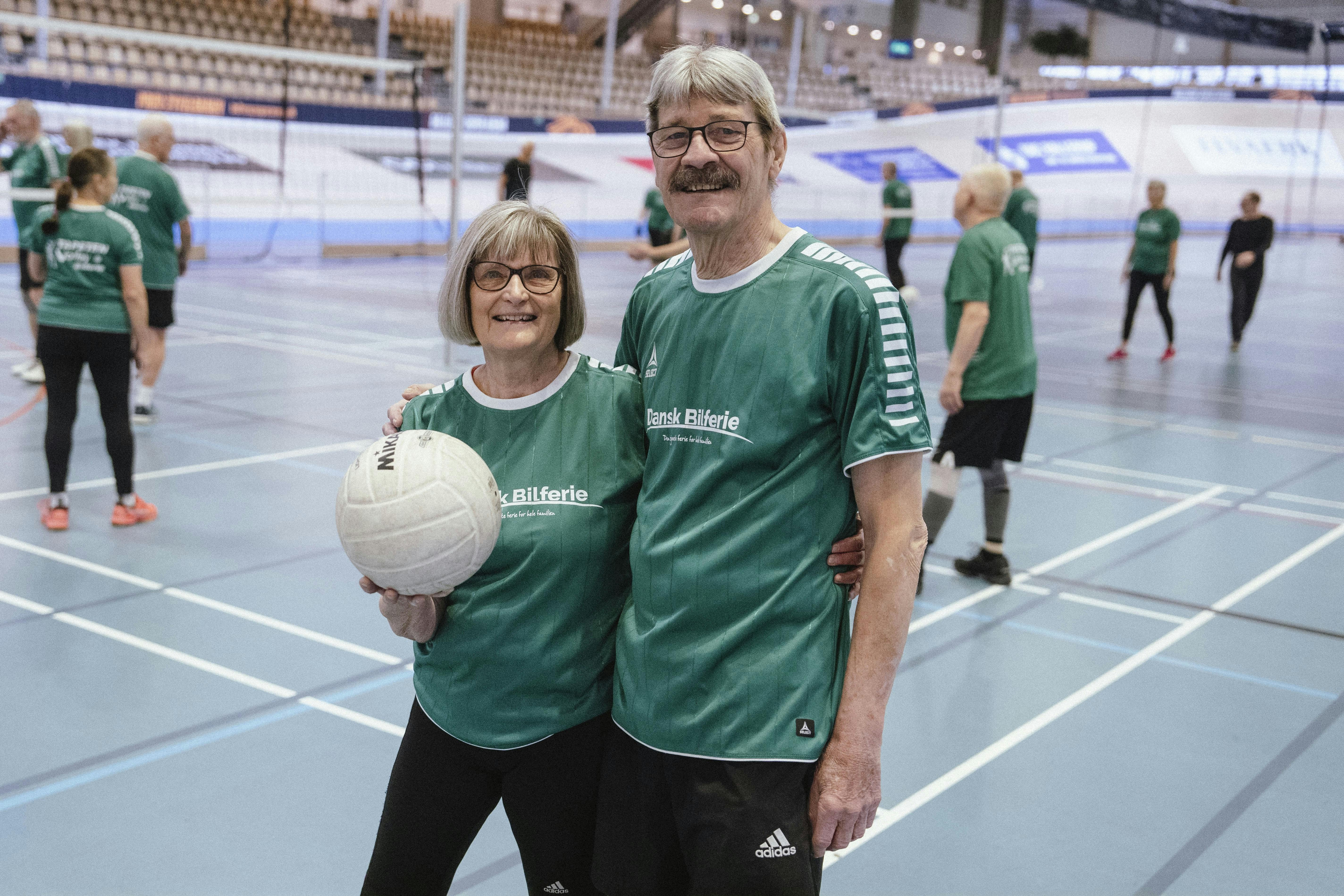 Alice og Gert har dannet par i snart 50 år, men ender de på hver sin side af nettet, er der ingen positiv forskelsbehandling.