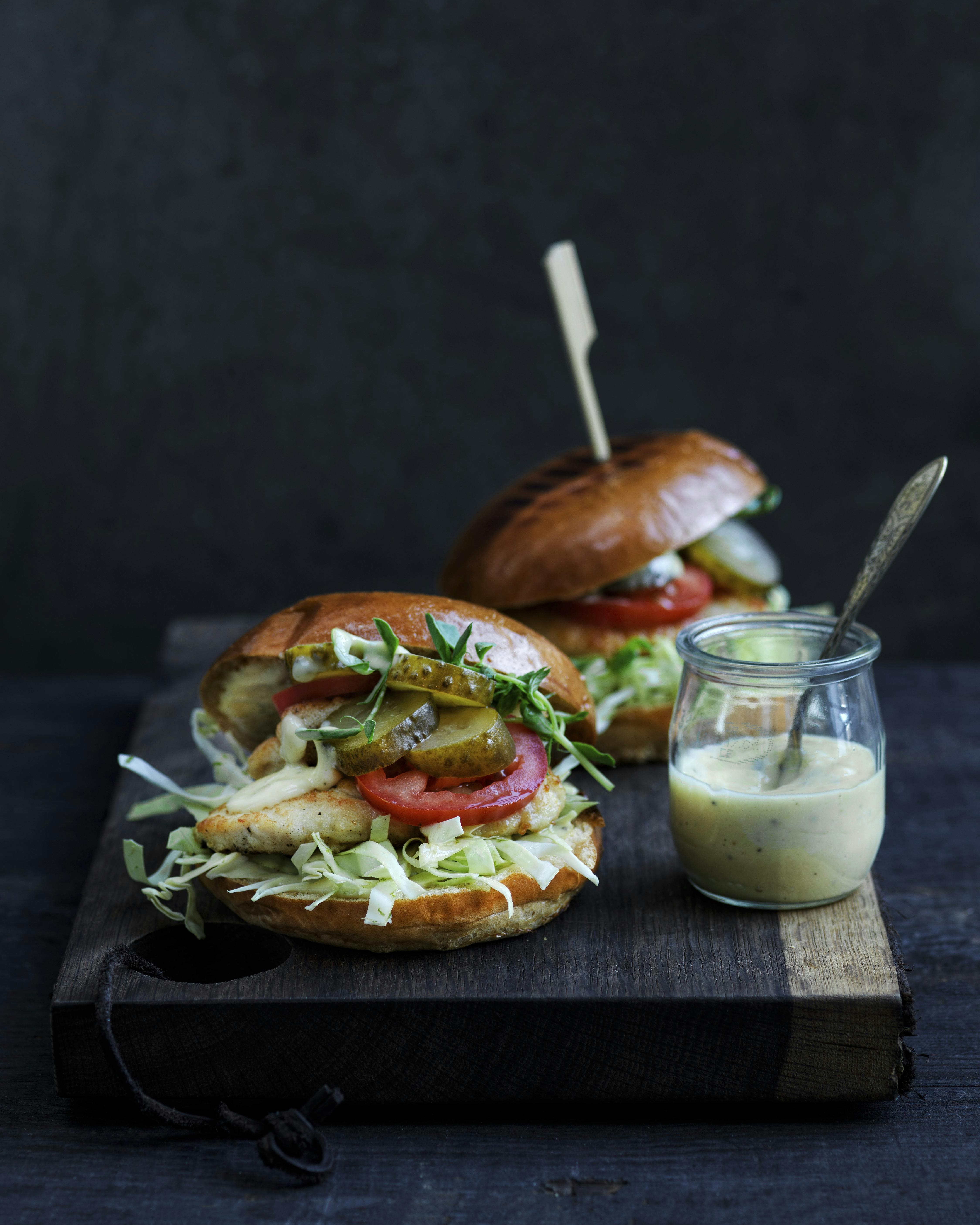 Burger med paneret kylling