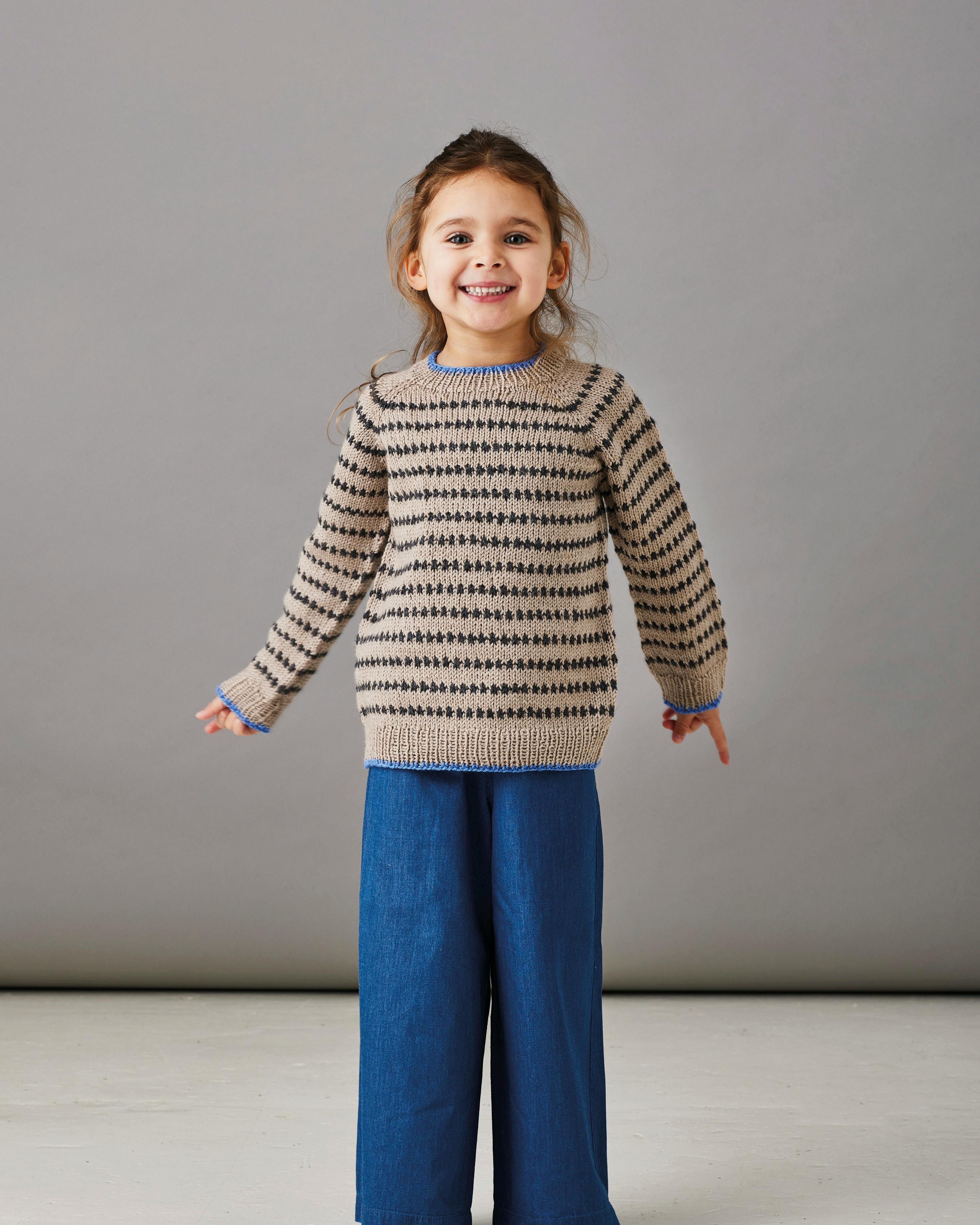 Børnestrik - Sweater med vævemønster