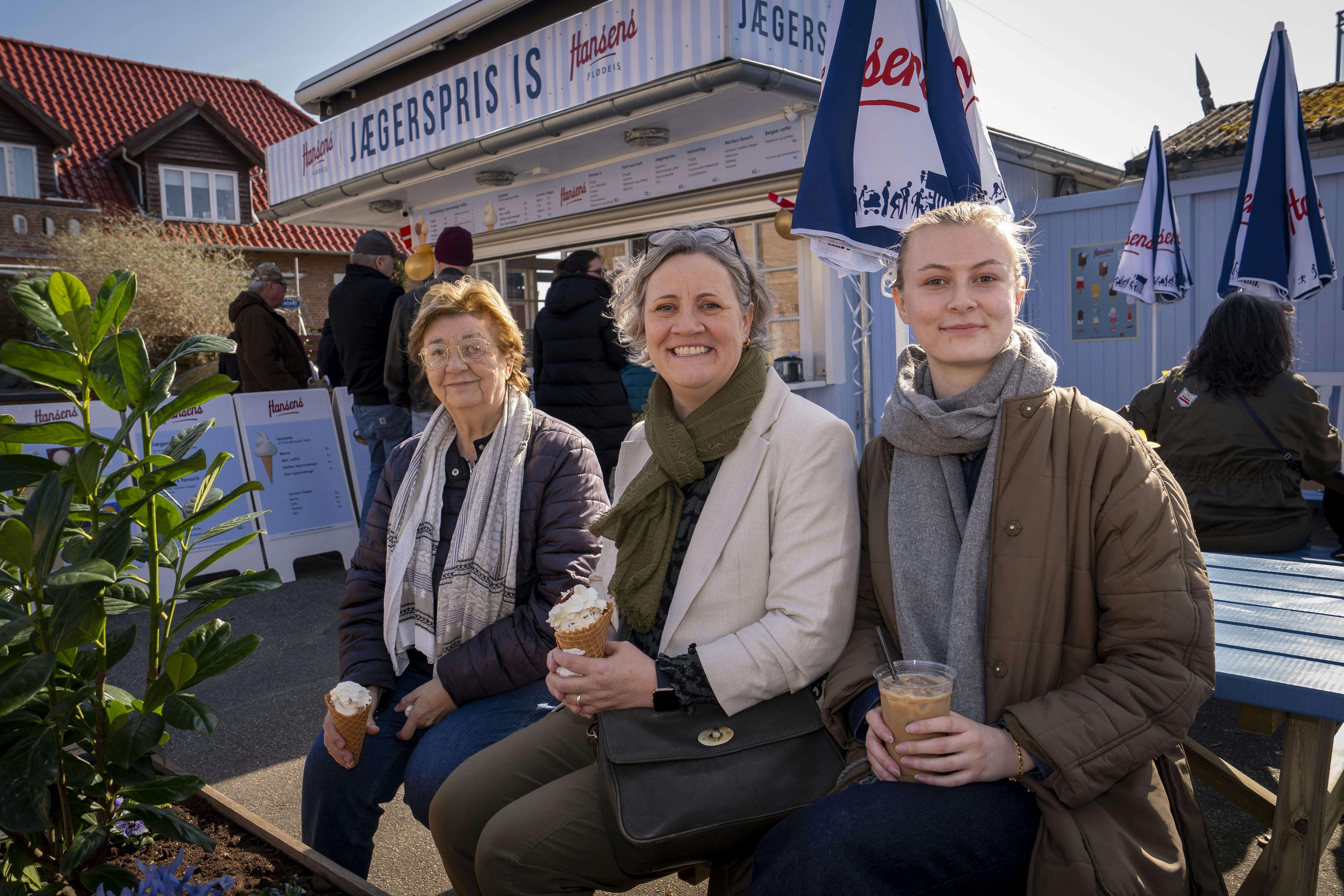 Gæster nyder is