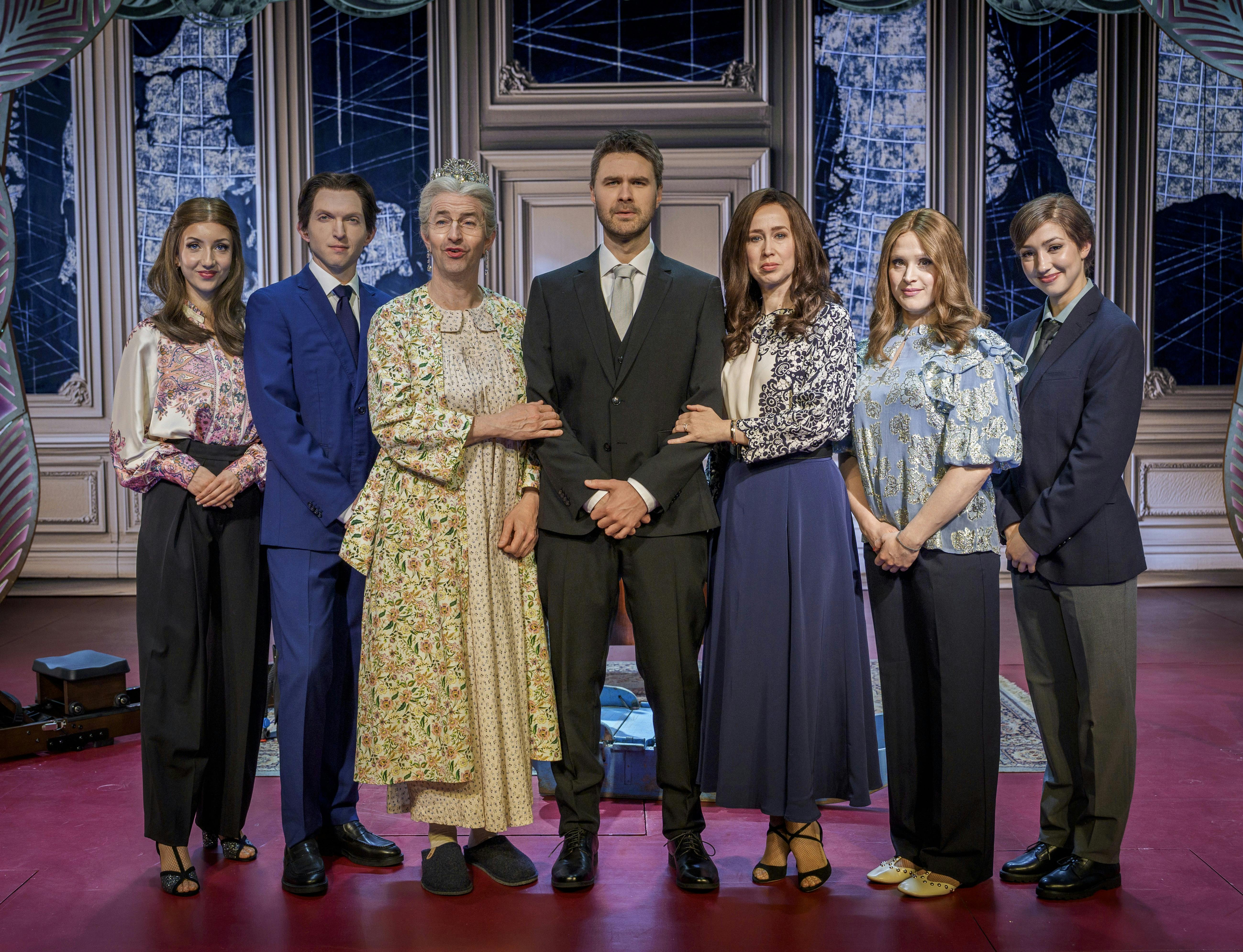 Skuespillerholdet fra Cirkusrevyen anno 2025.