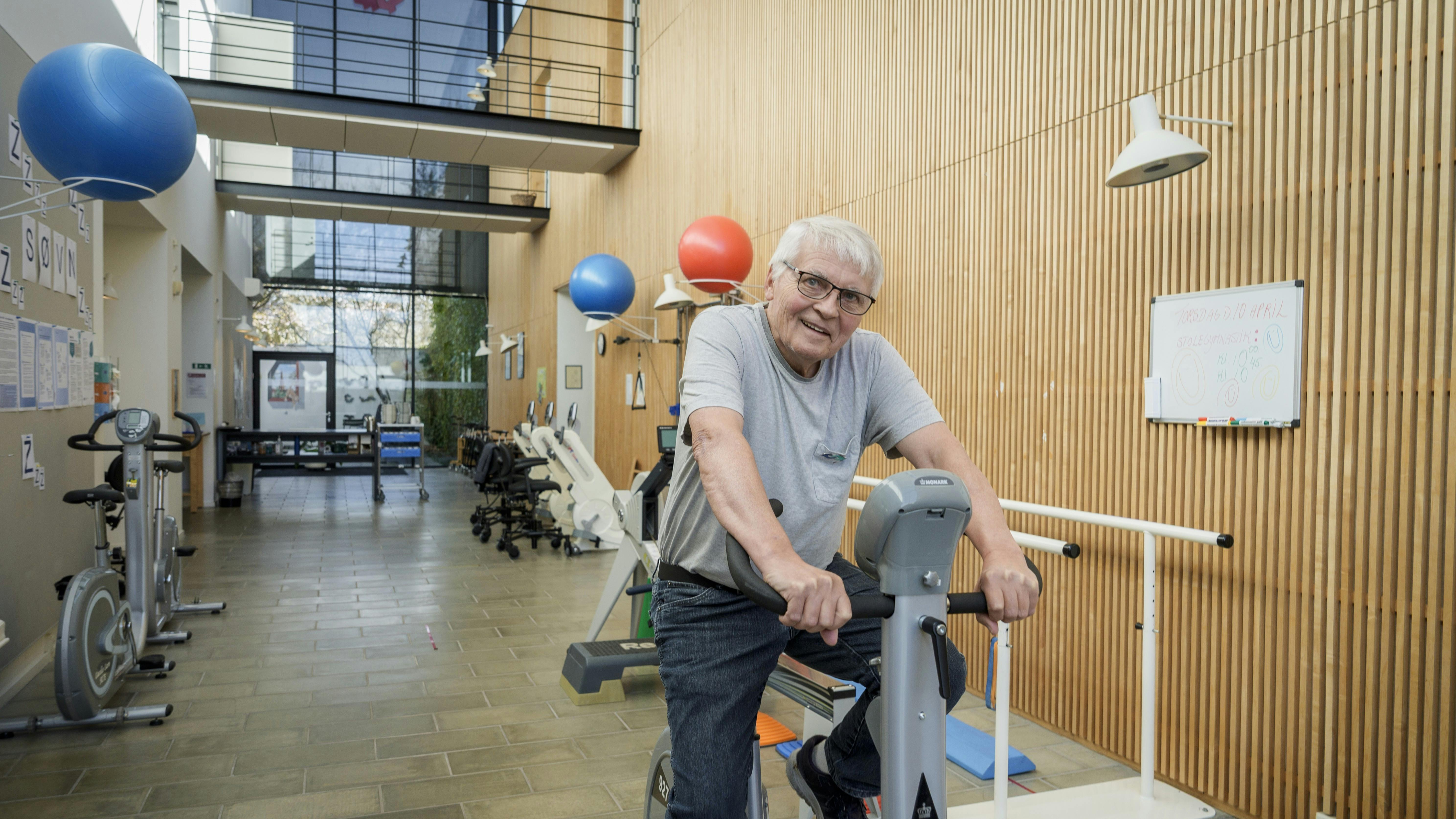 At holde sig i form er vigtigt for at kunne leve godt med demens, mener Ejner Nielsen, som blev diagnosticeret med en demenssygdom for syv år siden.