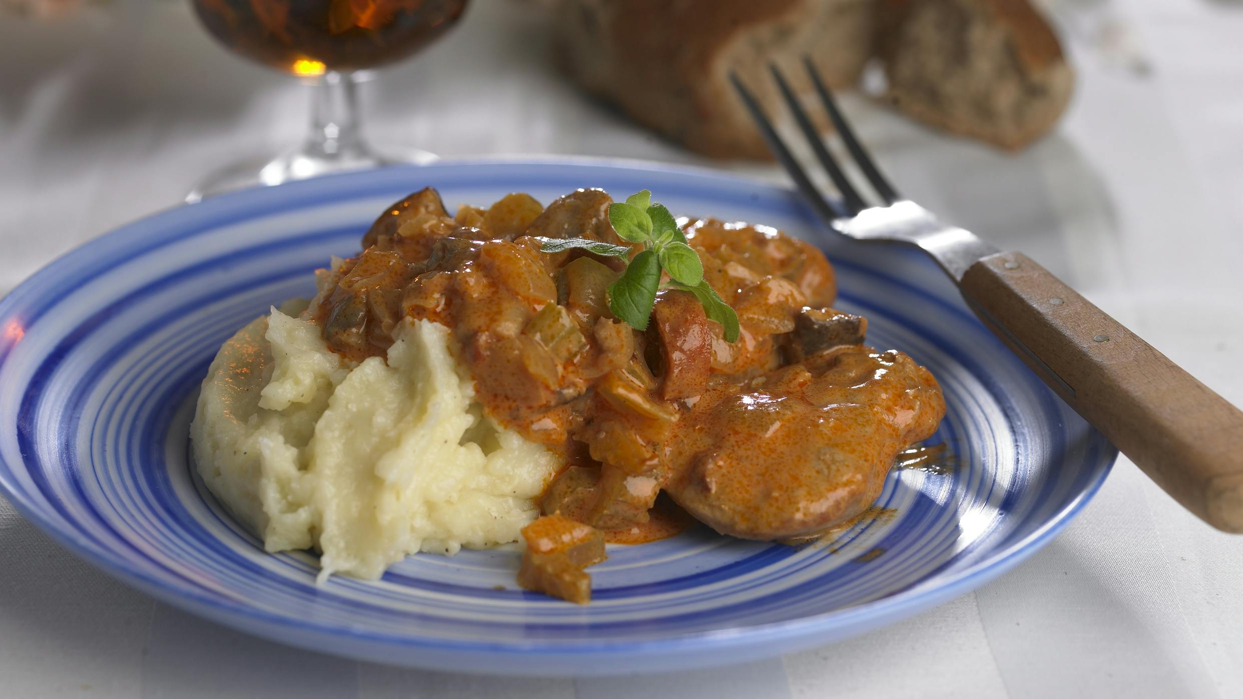 Krydret mørbradgryde med chorizopølse