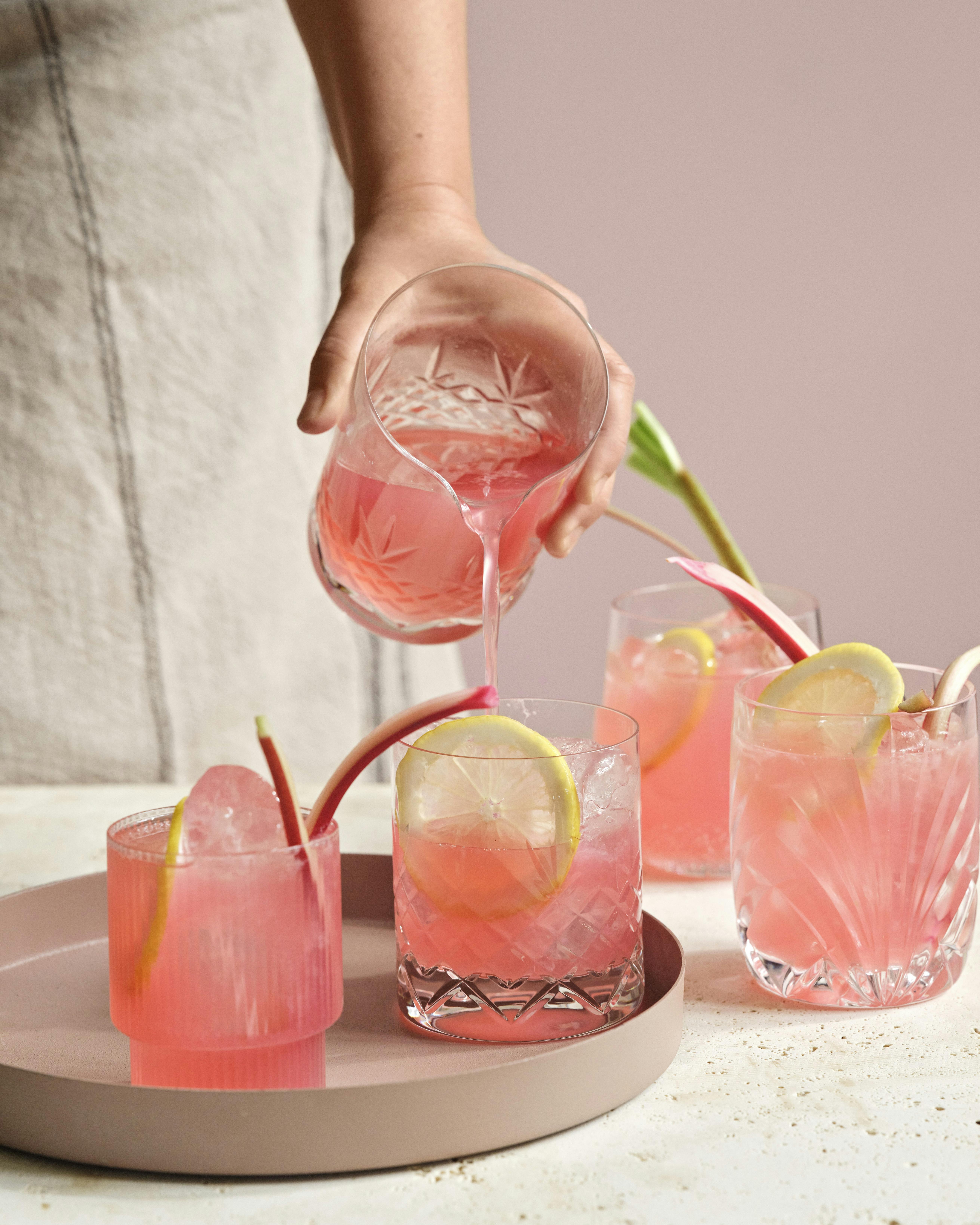 Frisk rabarberlimonade