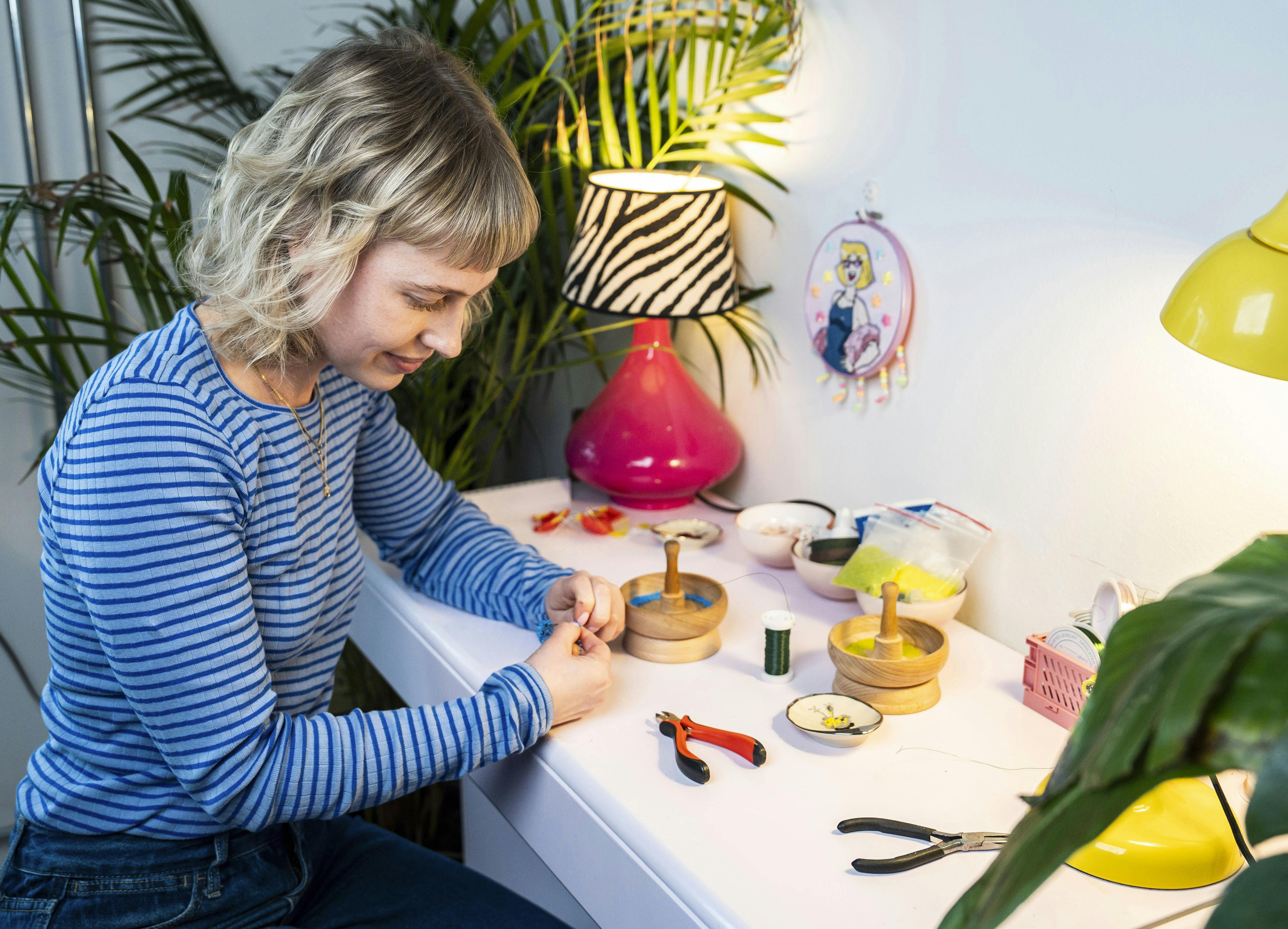 Hannah bruger ofte ægte blomster som inspiration og deler billeder af sine kreationer på instagram: @hannahsblomster