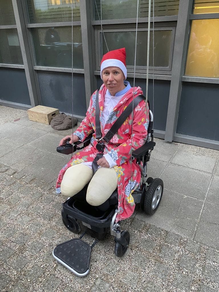 Anne dublerede Ghita Nørby under optagelser til ”Riget Exodus”, hvor hun hang i en kørestol i 8. sals højde.