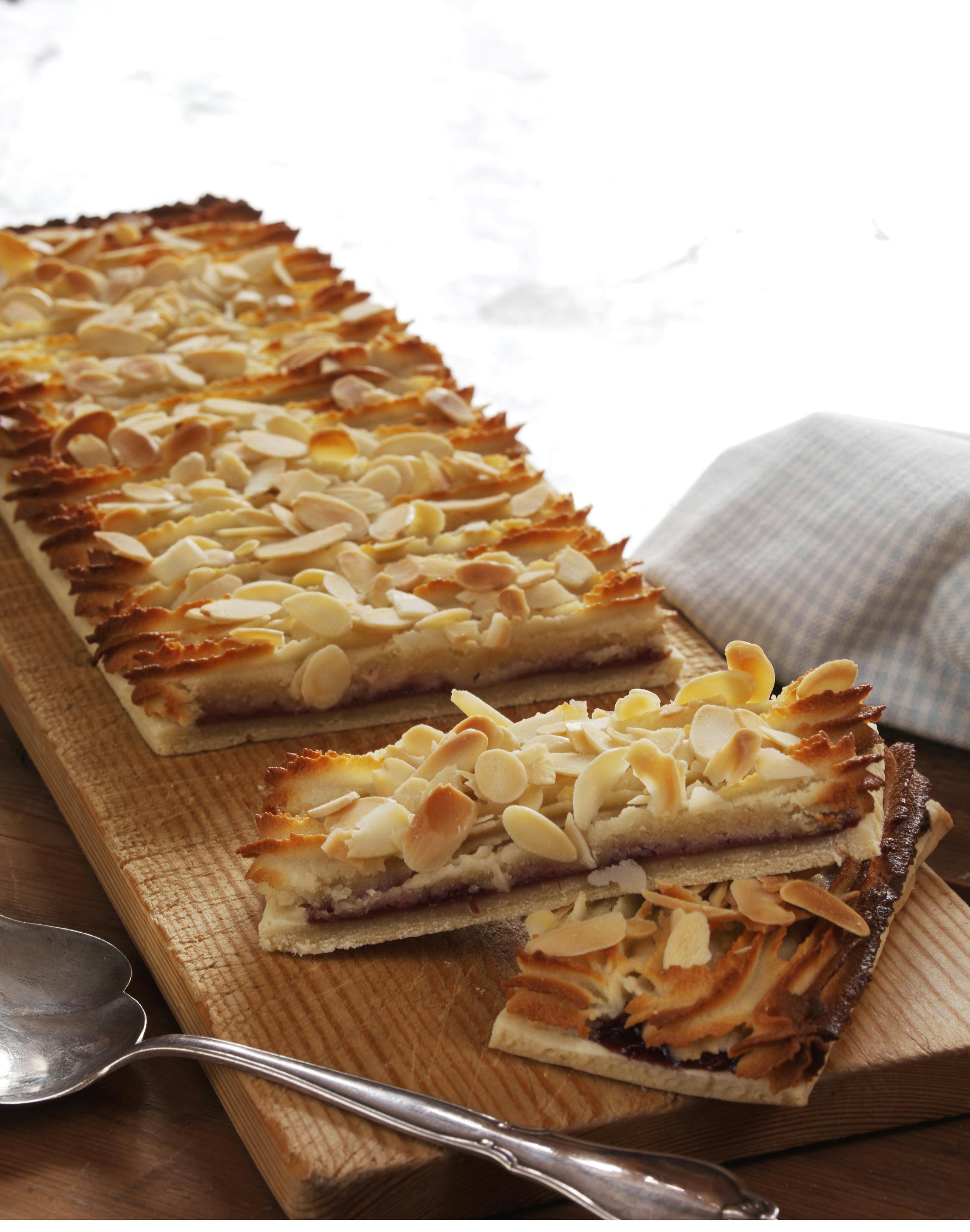 Makronsnitter med æblefyld og mandelflager