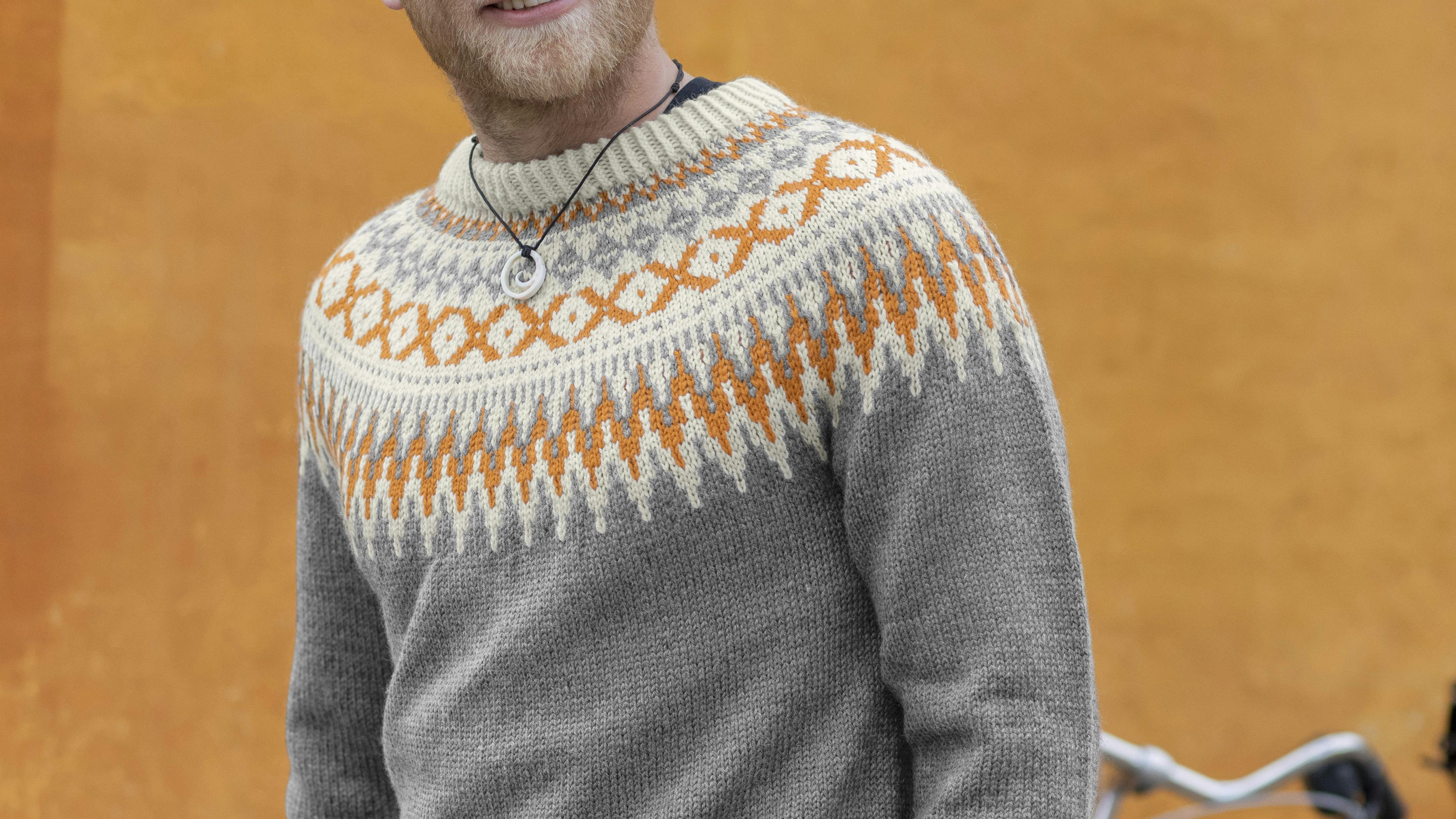 Sweater i flere farver til ham