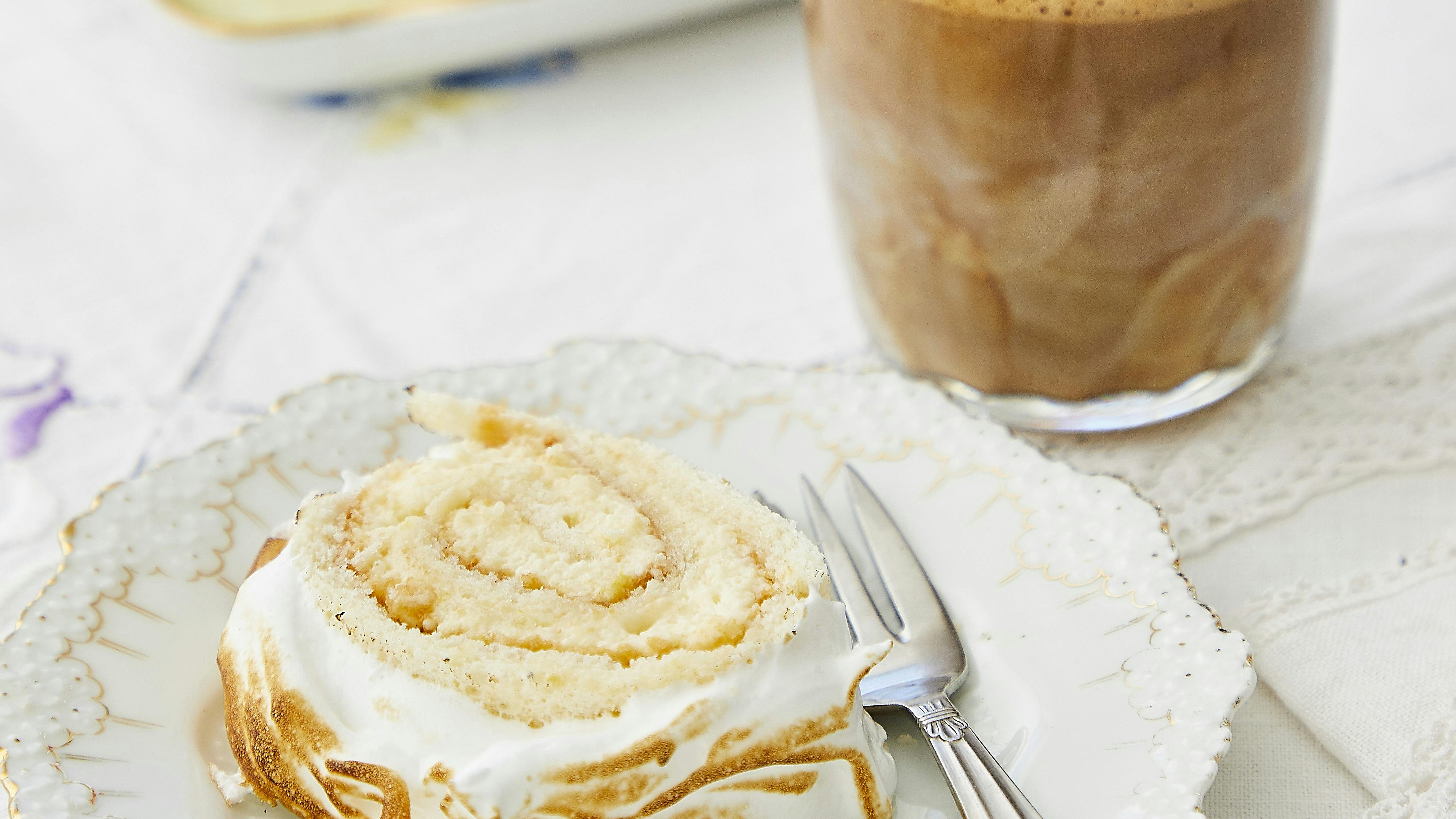 Citronroulade med citroncreme og marengs