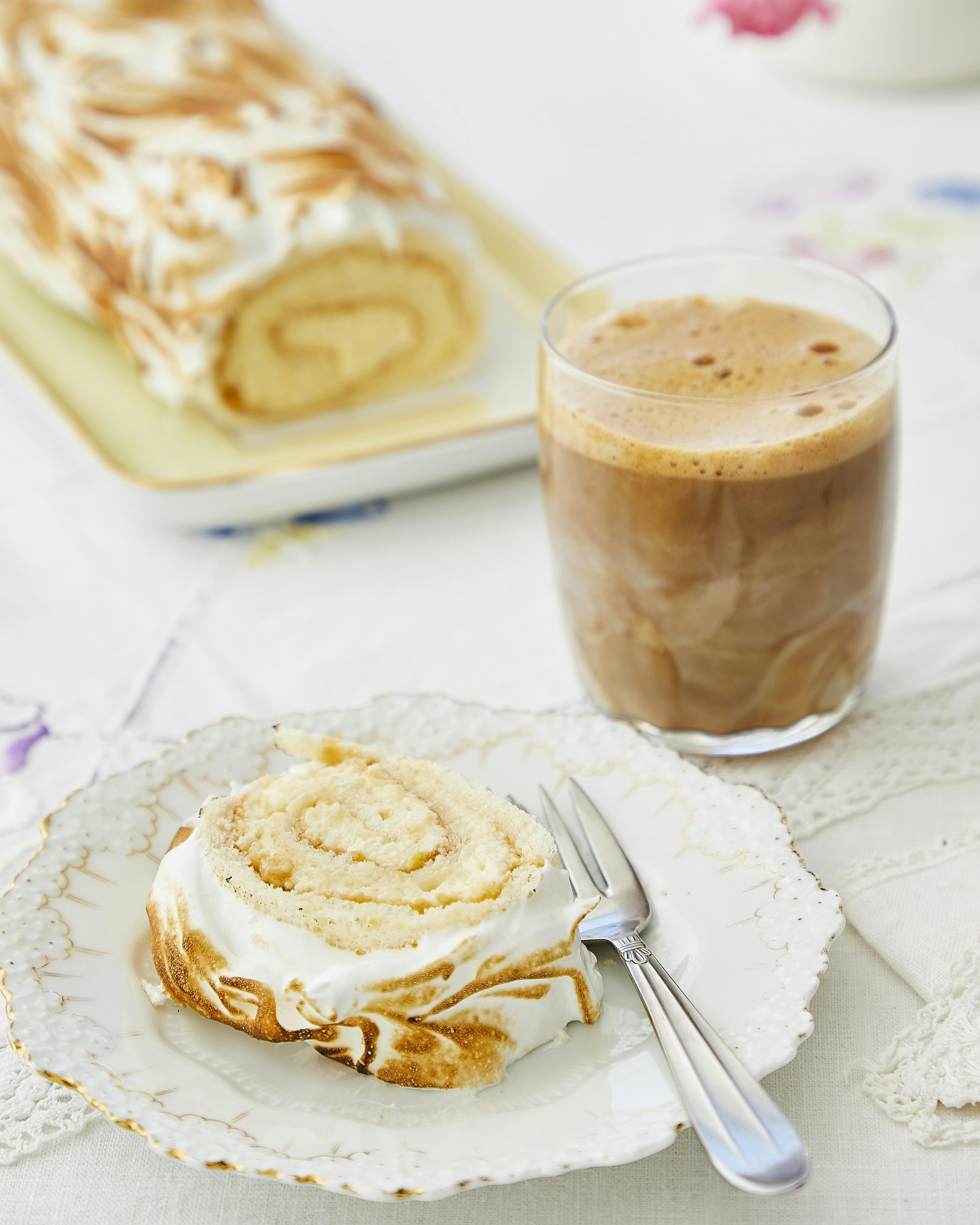 Citronroulade med citroncreme og marengs