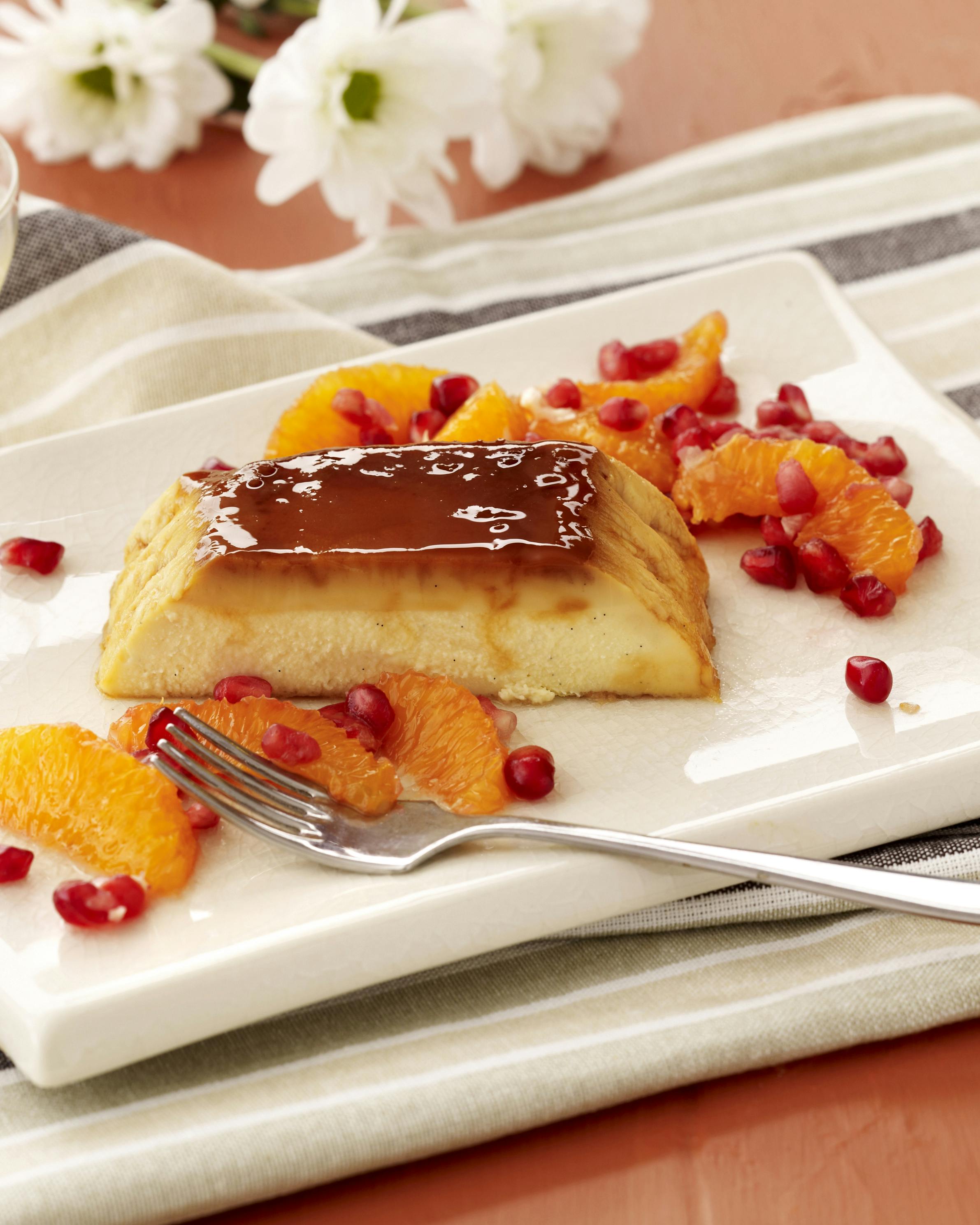 Karamelrand med appelsinsalat