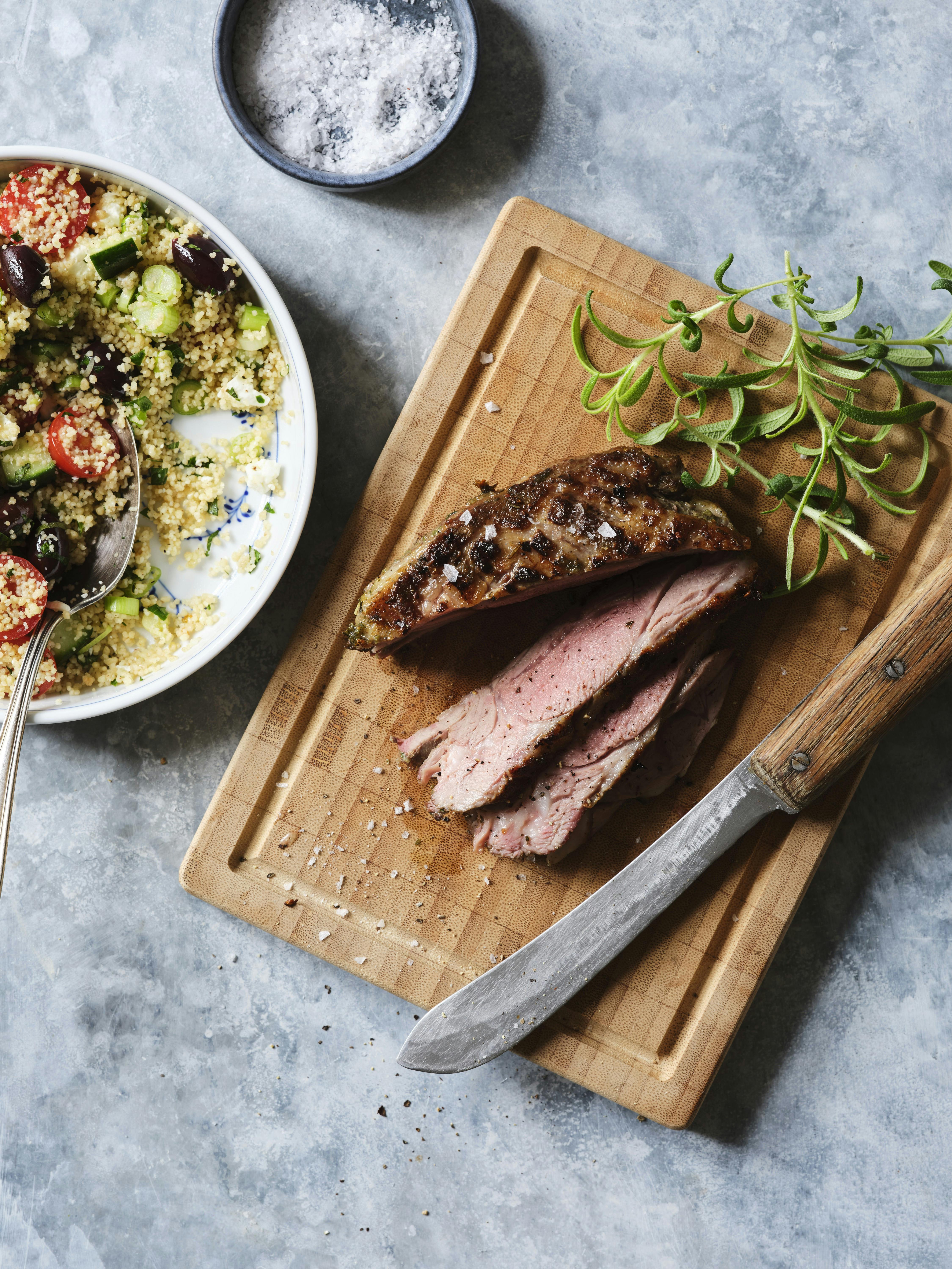 Grillet lam med couscoussalat