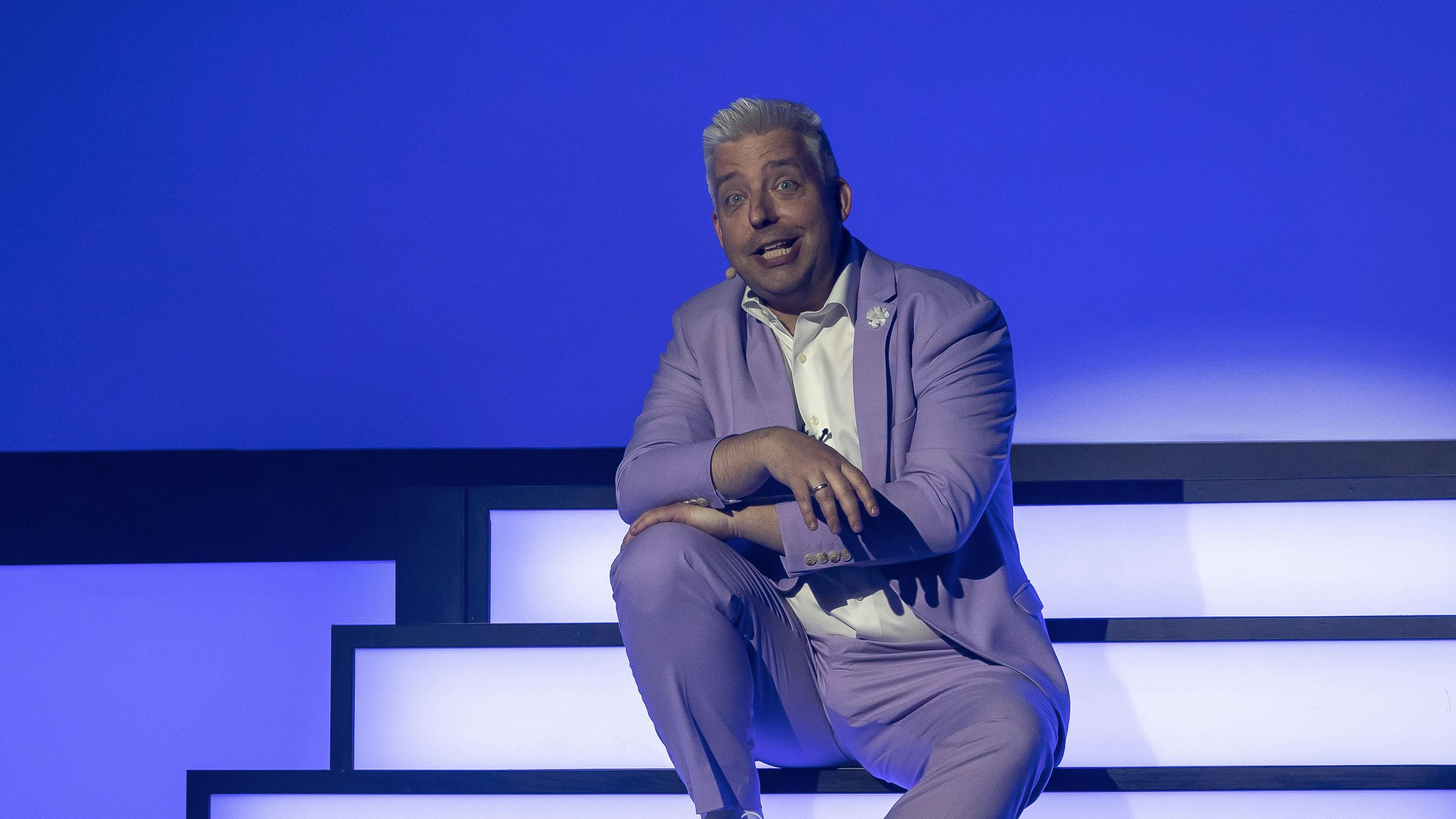 Mickey Pless, revydirektør og kapelmester i Nykøbing Falster Revyen samt komponist.