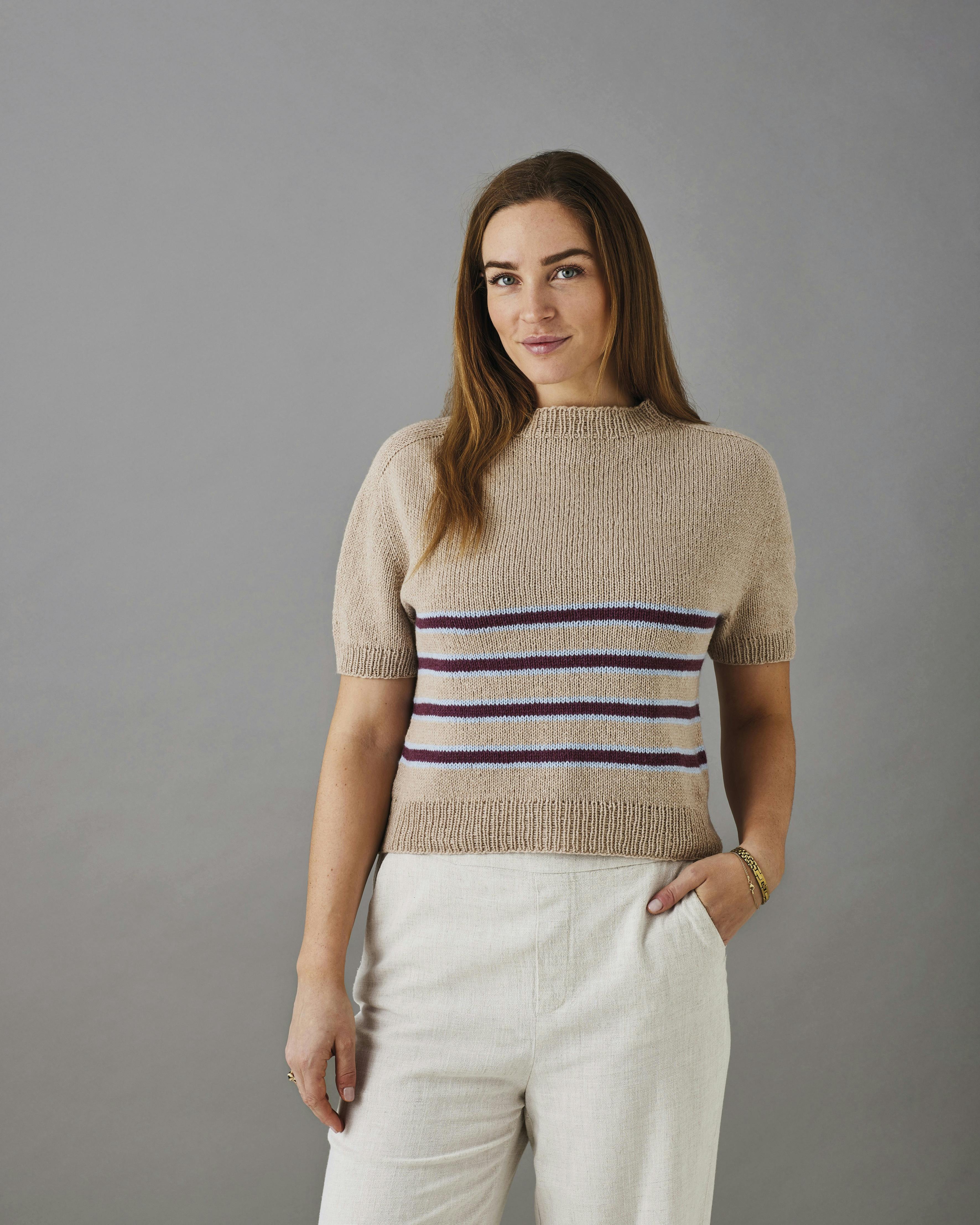 T-shirt med sadelskulder