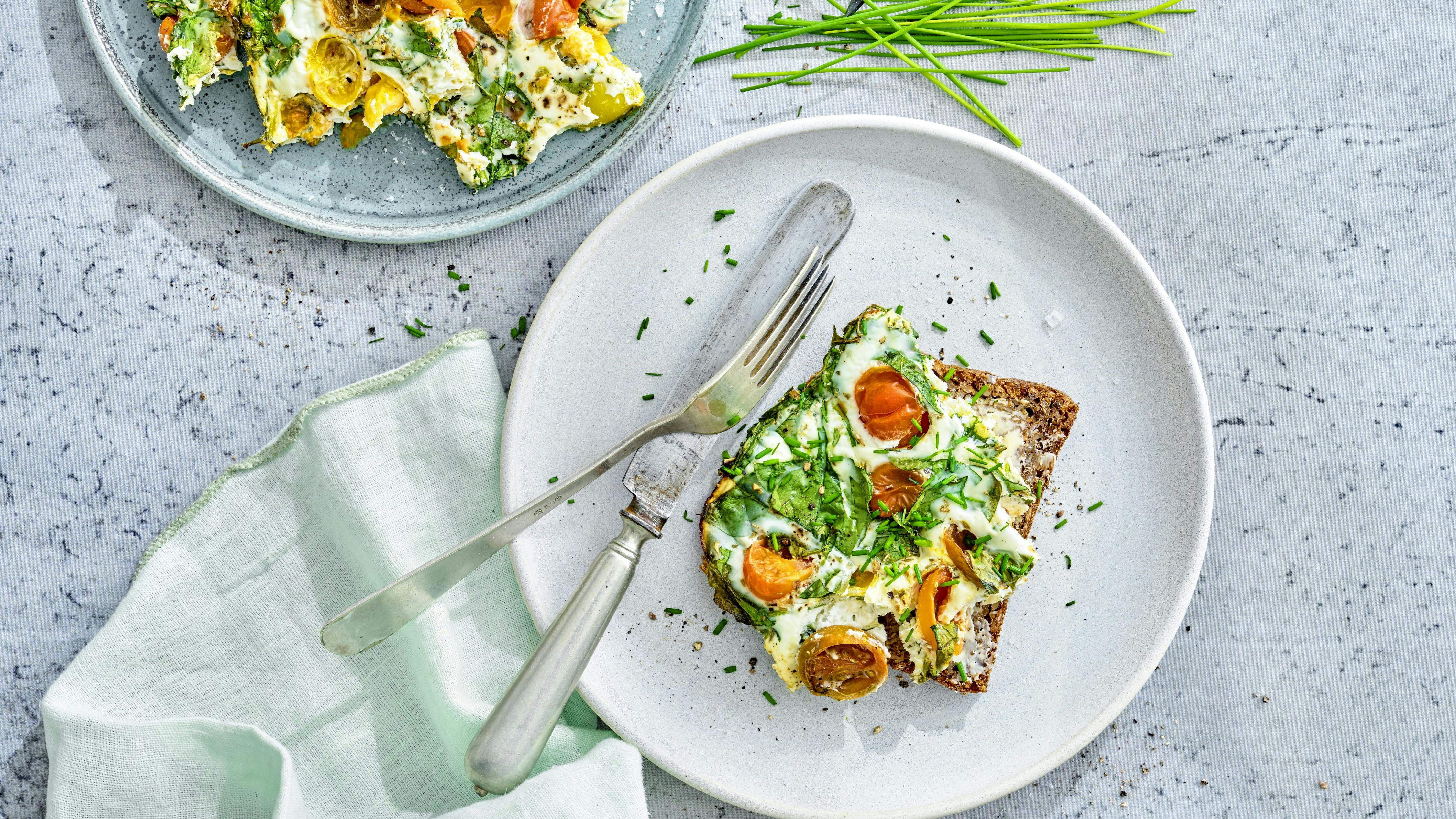 Æggehvideomelet med spinat
